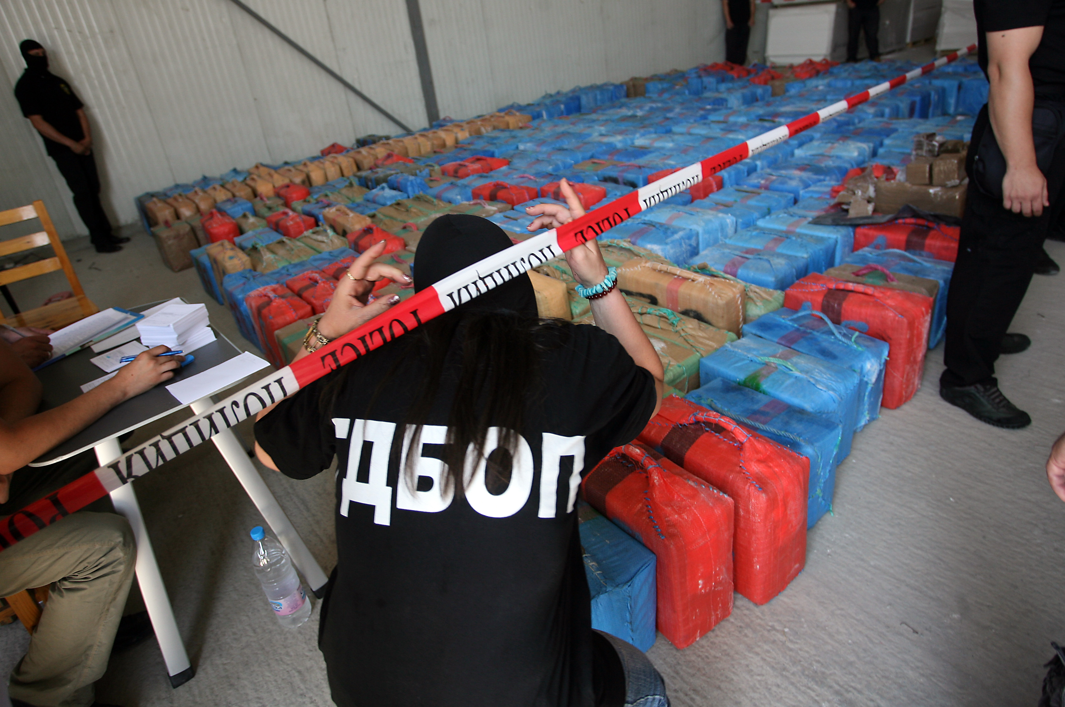 12 тона от хашиша бяха открити през юли 2012 г. в склад в Мировяне
