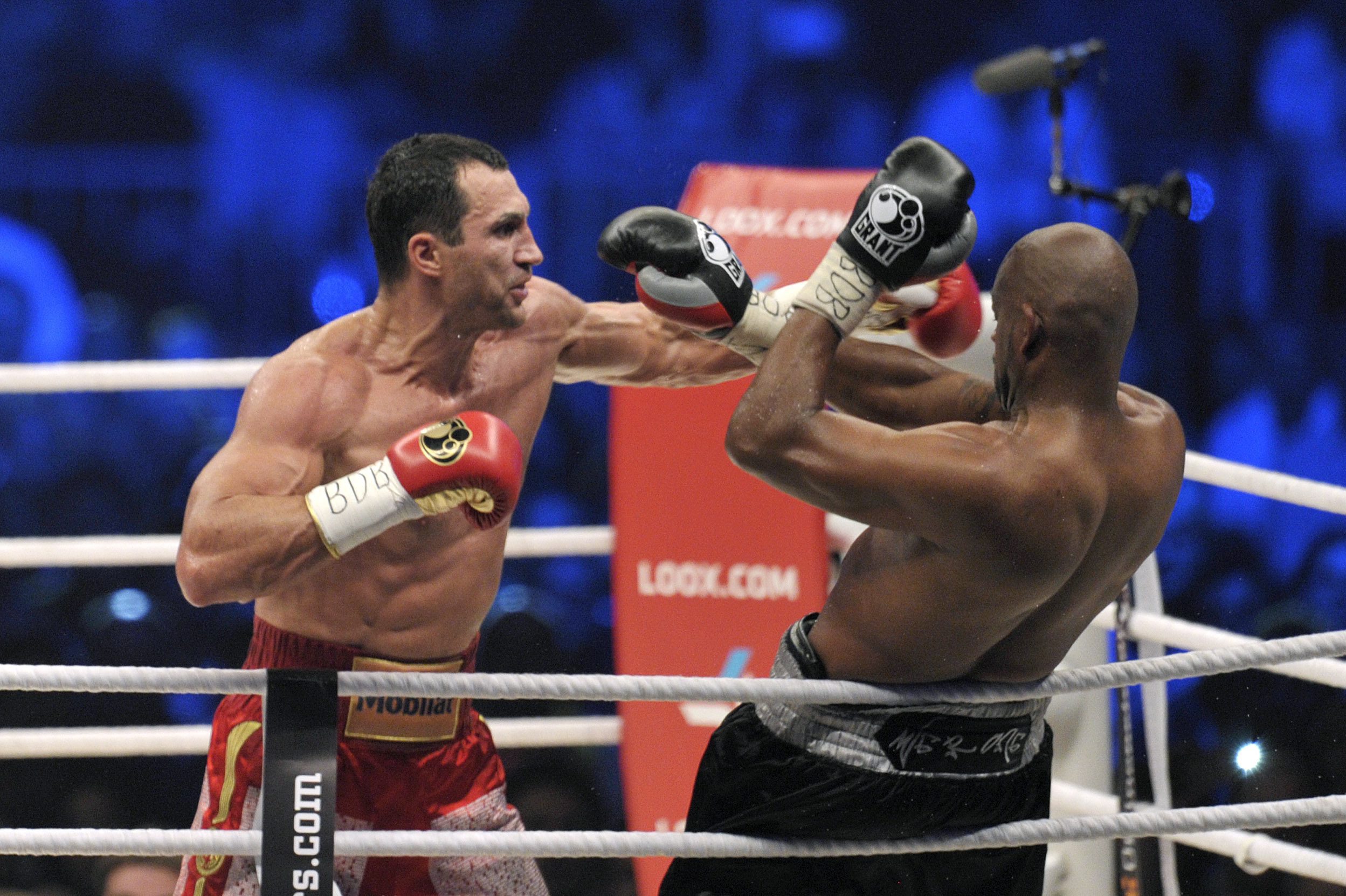 Владимир Кличко нокаутира Томпсън (видео)