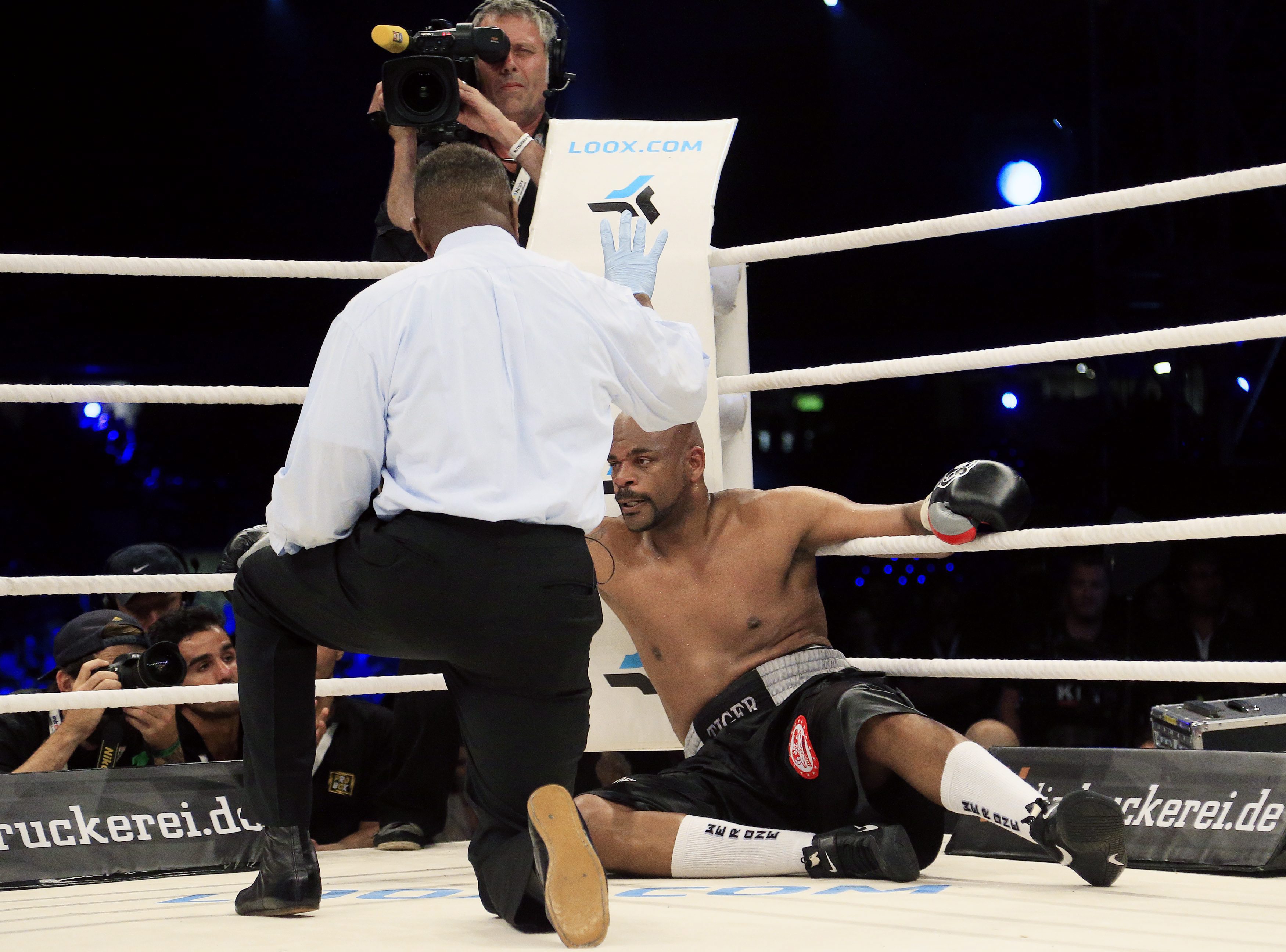Тони Томпсън