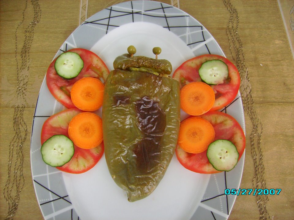 Пълнени пиперки с пилешко и кашкавал