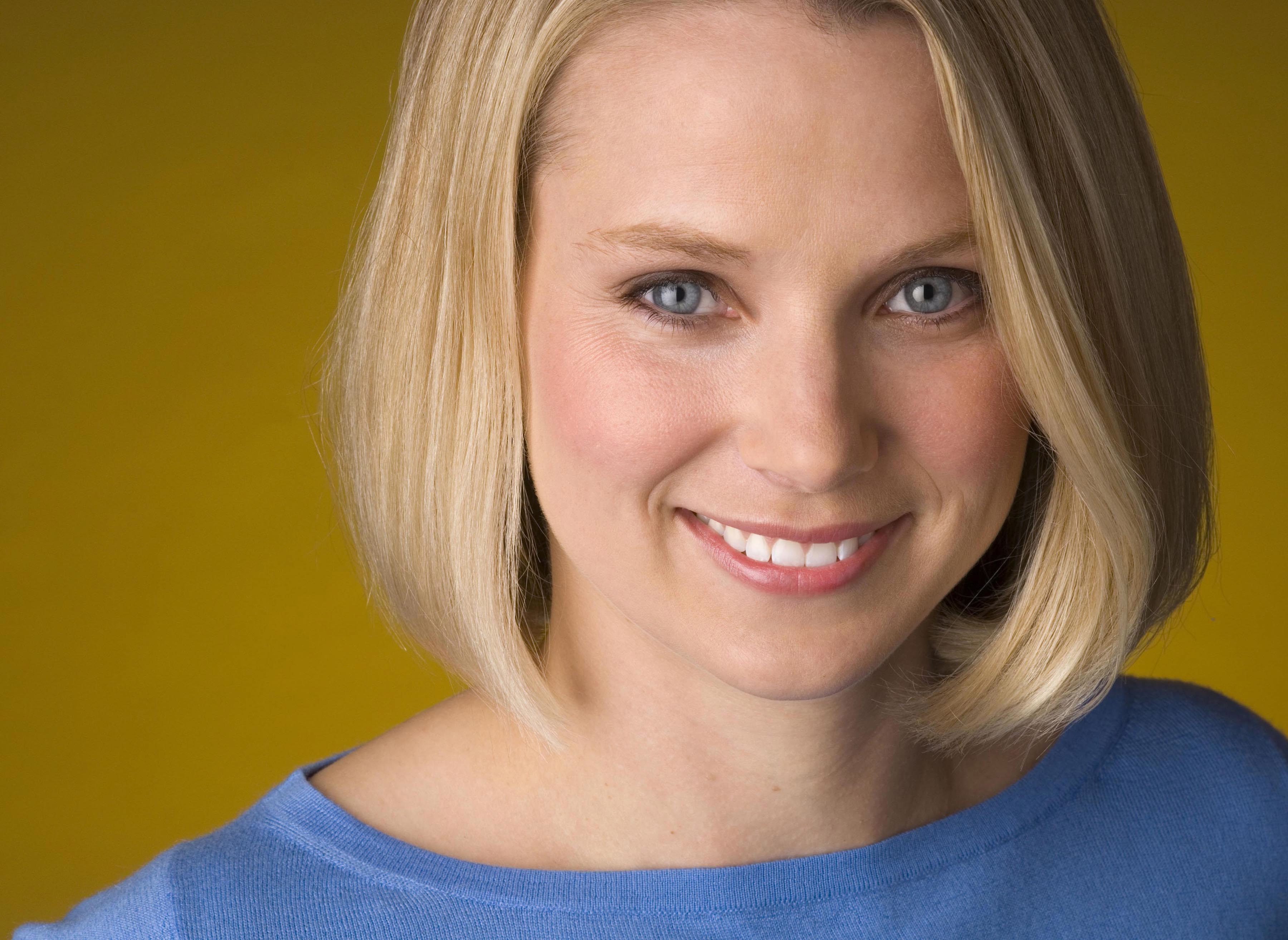 Yahoo отчете скромен ръст на приходите