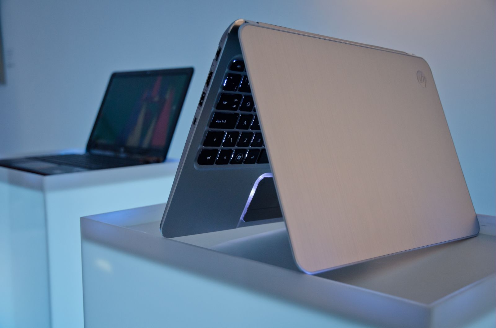 Тънки и мощни ноутбуци на HP дебютираха у нас