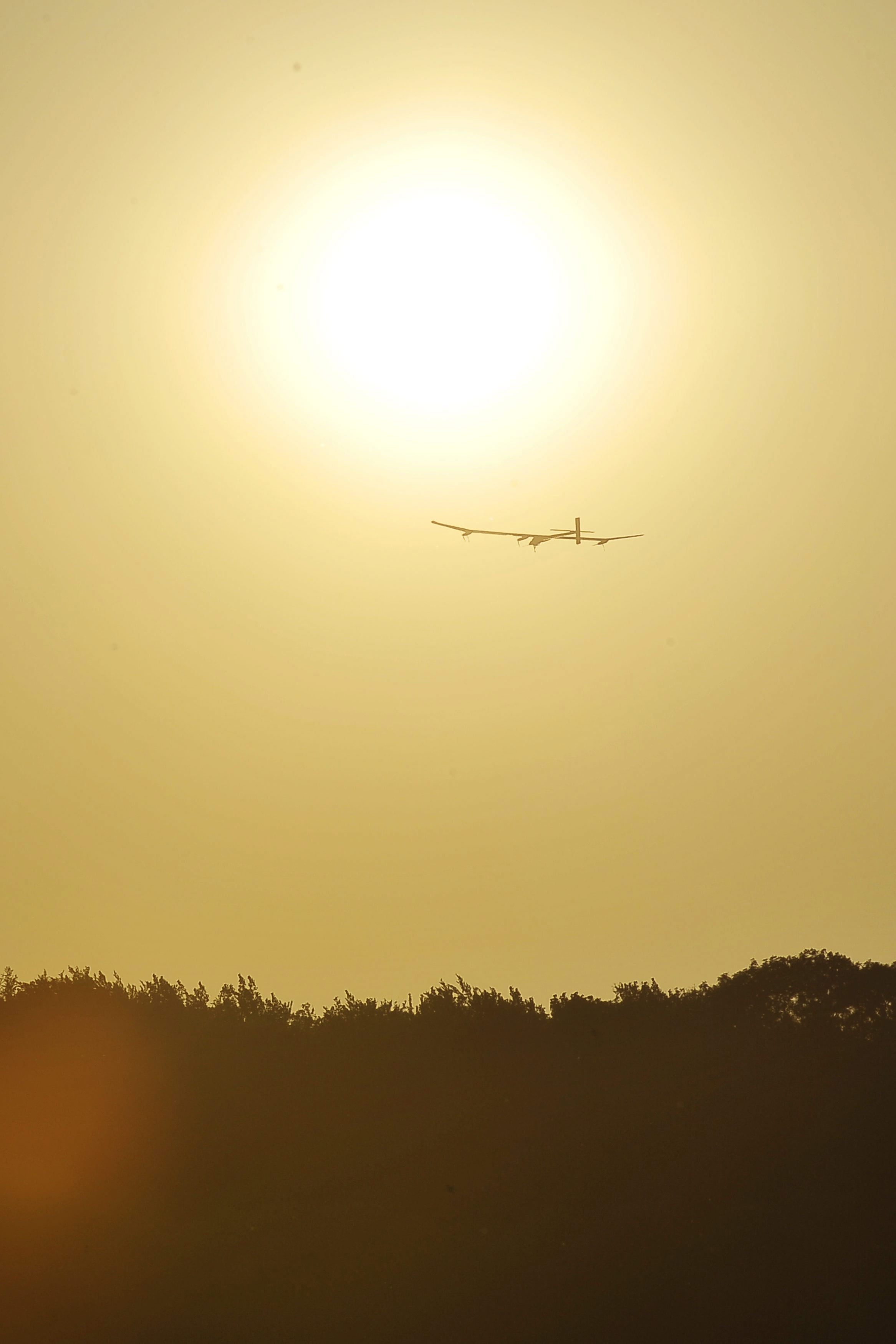 Самолетът ”Слънчев импулс” приключи междуконтиненталното си пътешествие