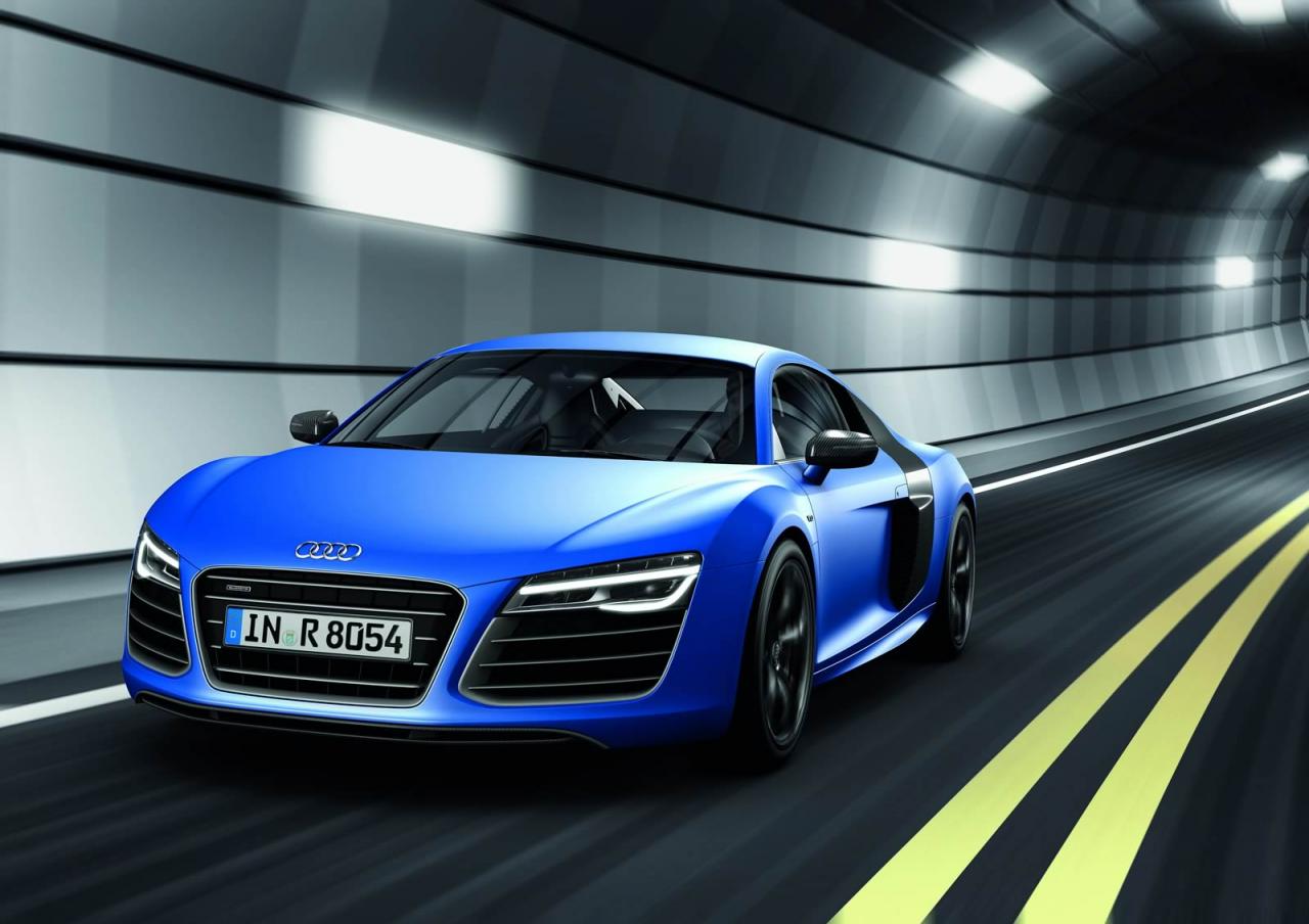 Как ускорява Audi R8 V10 Plus до 300 км/ч (видео)