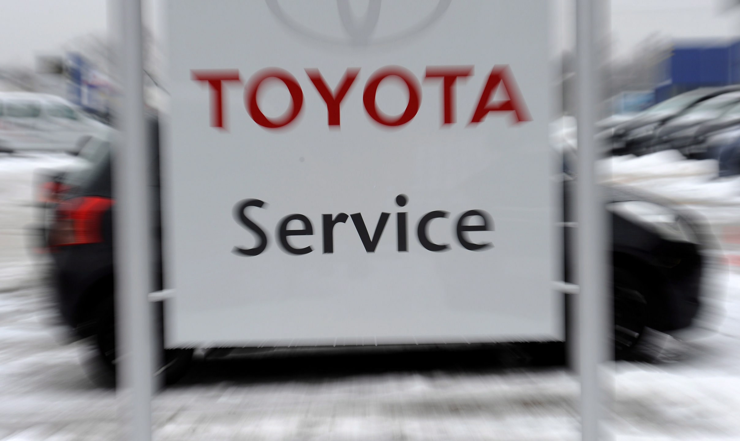 Toyota изтегля 1,5 милиона коли по света