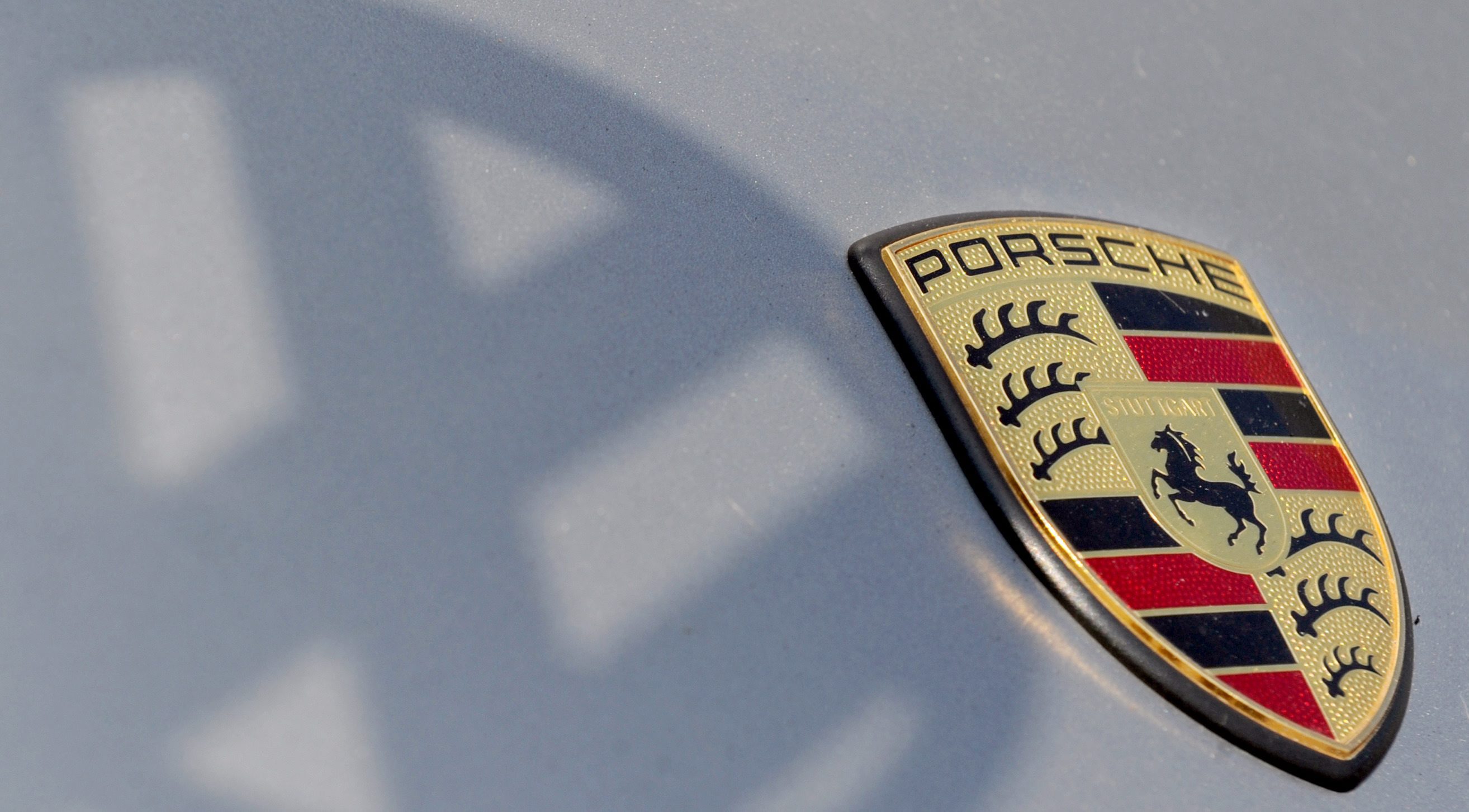 Volkswagen завърши придобиването на Porsche