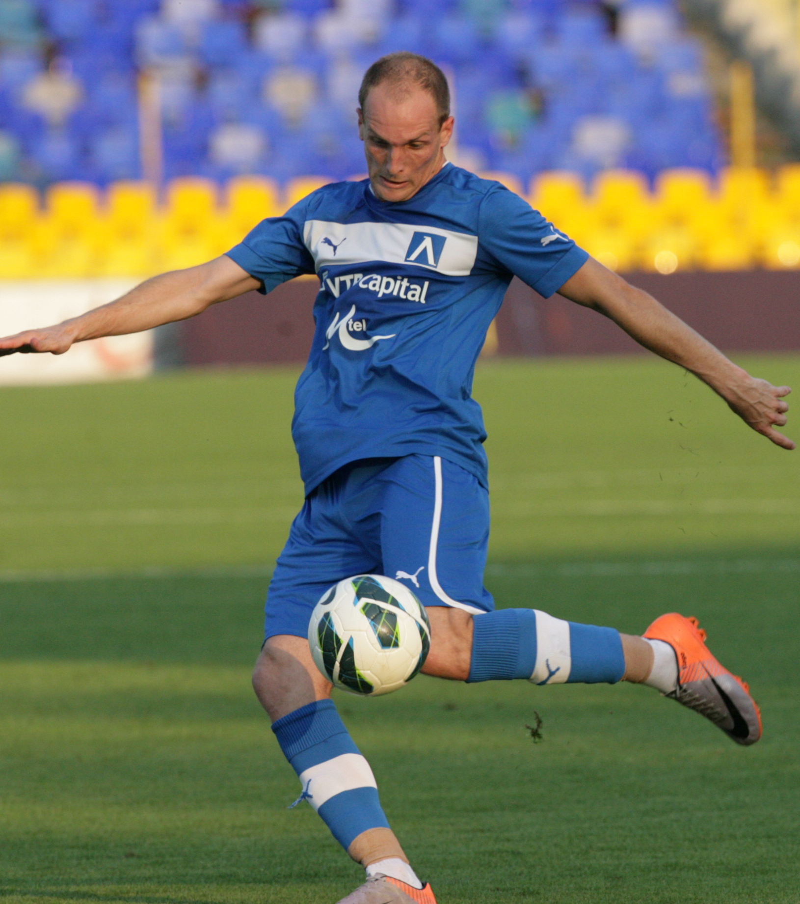 Ромен Ели