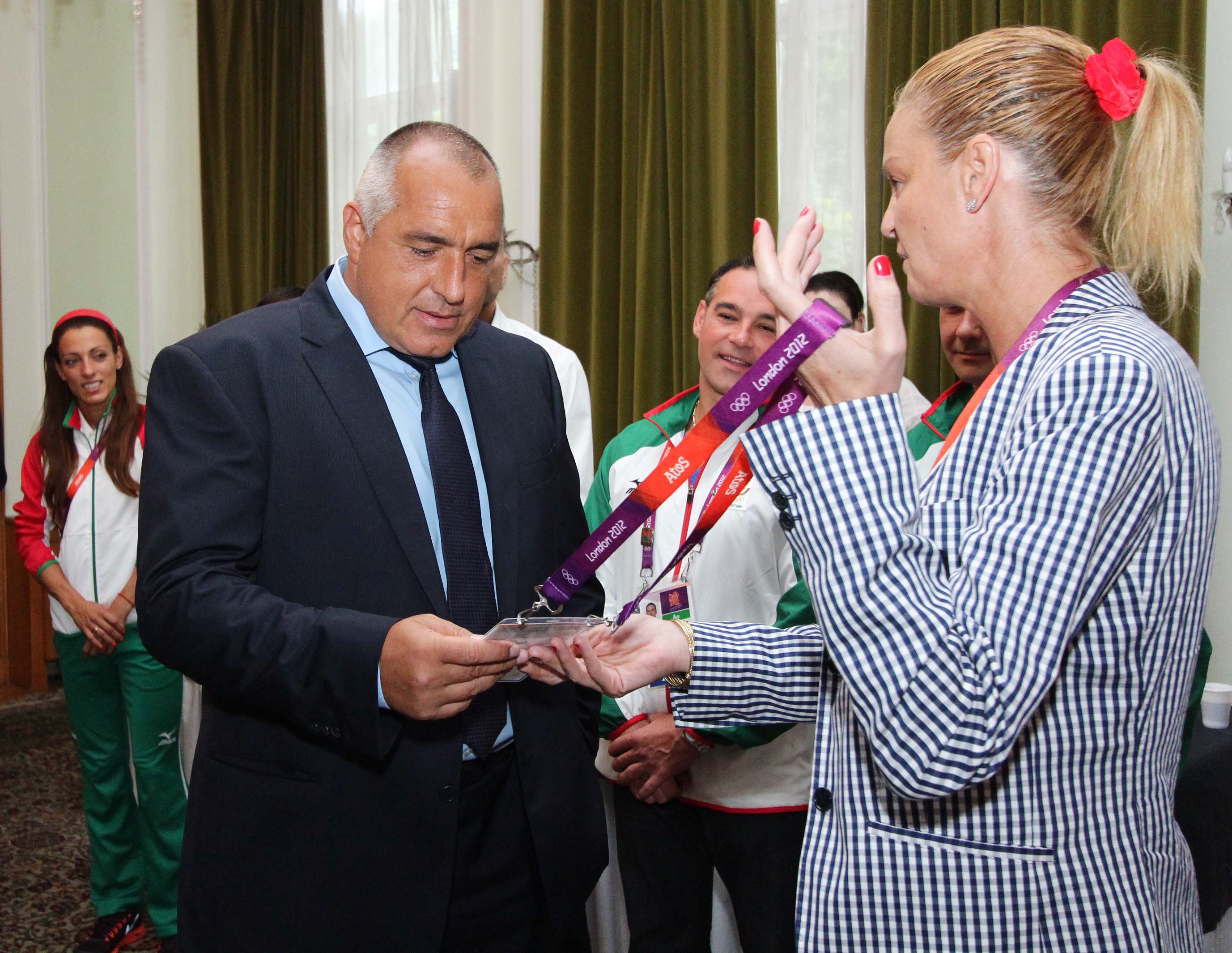 Борисов обещава спортни зали и доживотна премия за олимпийски медал