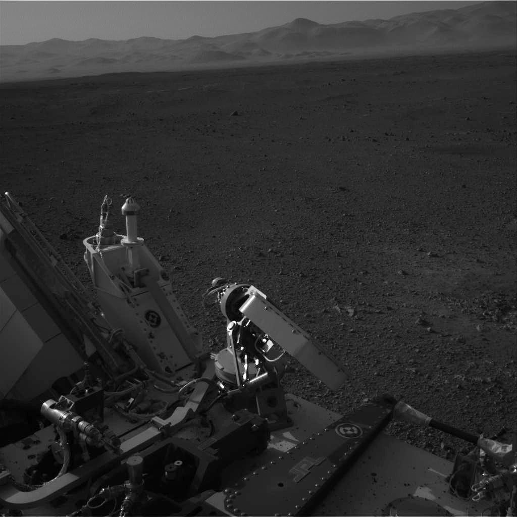 Снимка на повърхността на Марс, заснета от марсохода ”Кюриосити”