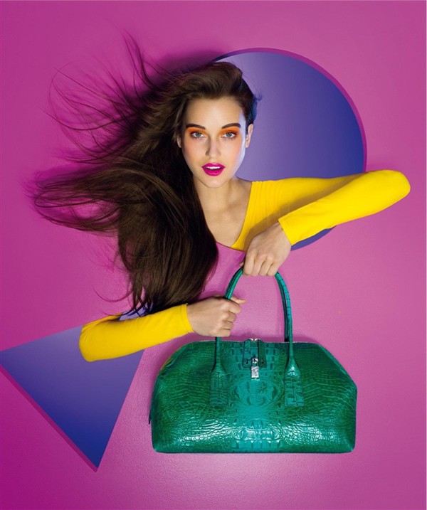 Енергия и ярки цветове в есенната колекция на Furla