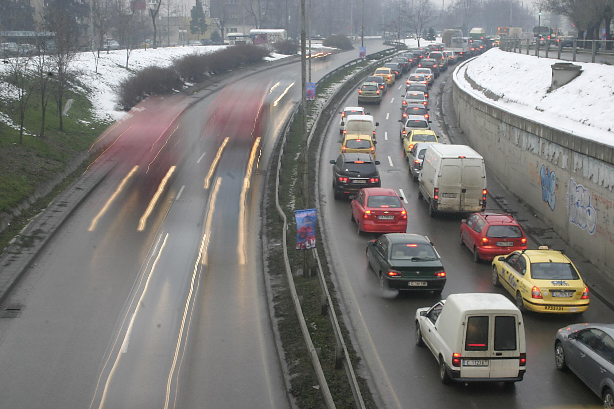 Като крайна мярка се предвижда забрана на коли в центъра на София