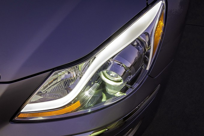 Hyundai представи новия Genesis