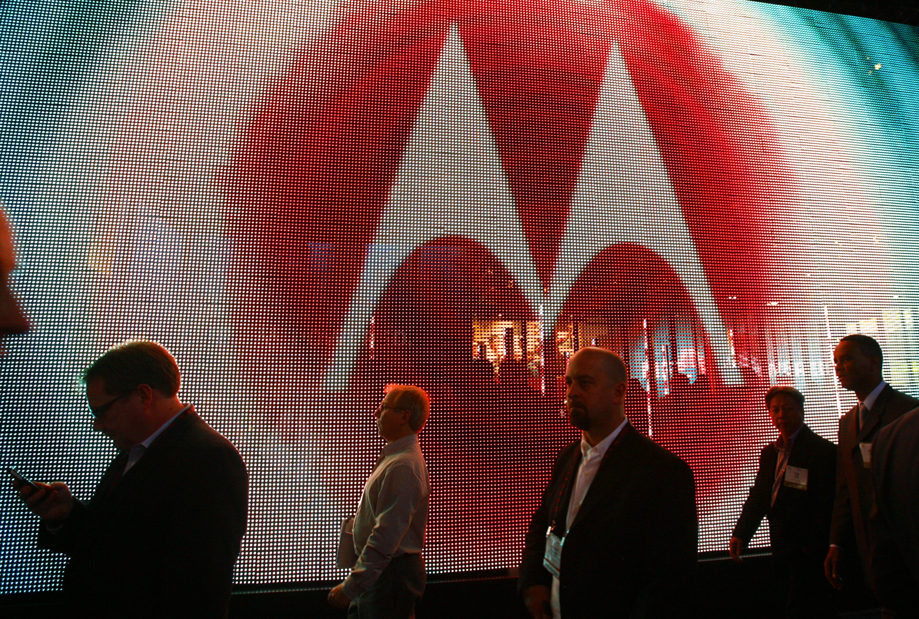 Google съкращава още 1200 служители в Motorola