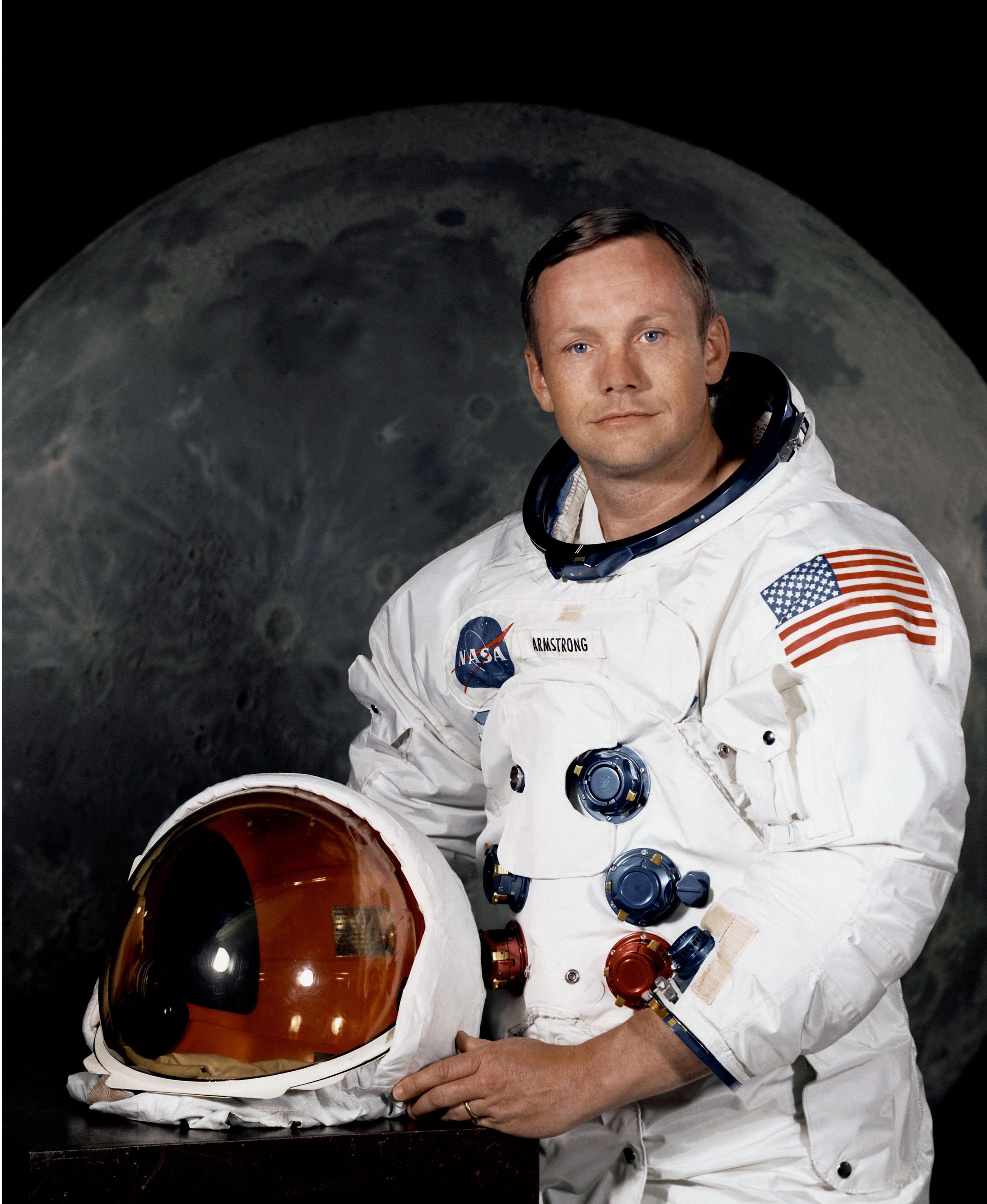Почина Нийл Армстронг - първият човек, стъпил на Луната