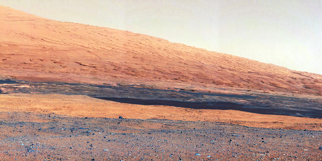 Снимки на Марс, изпратени от ”Кюриосити”
