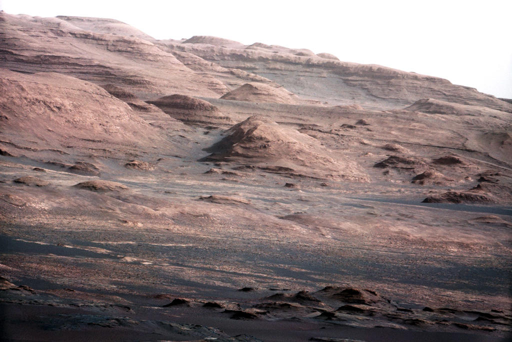 Нови снимки на Марс, изпратени от ”Кюриосити”