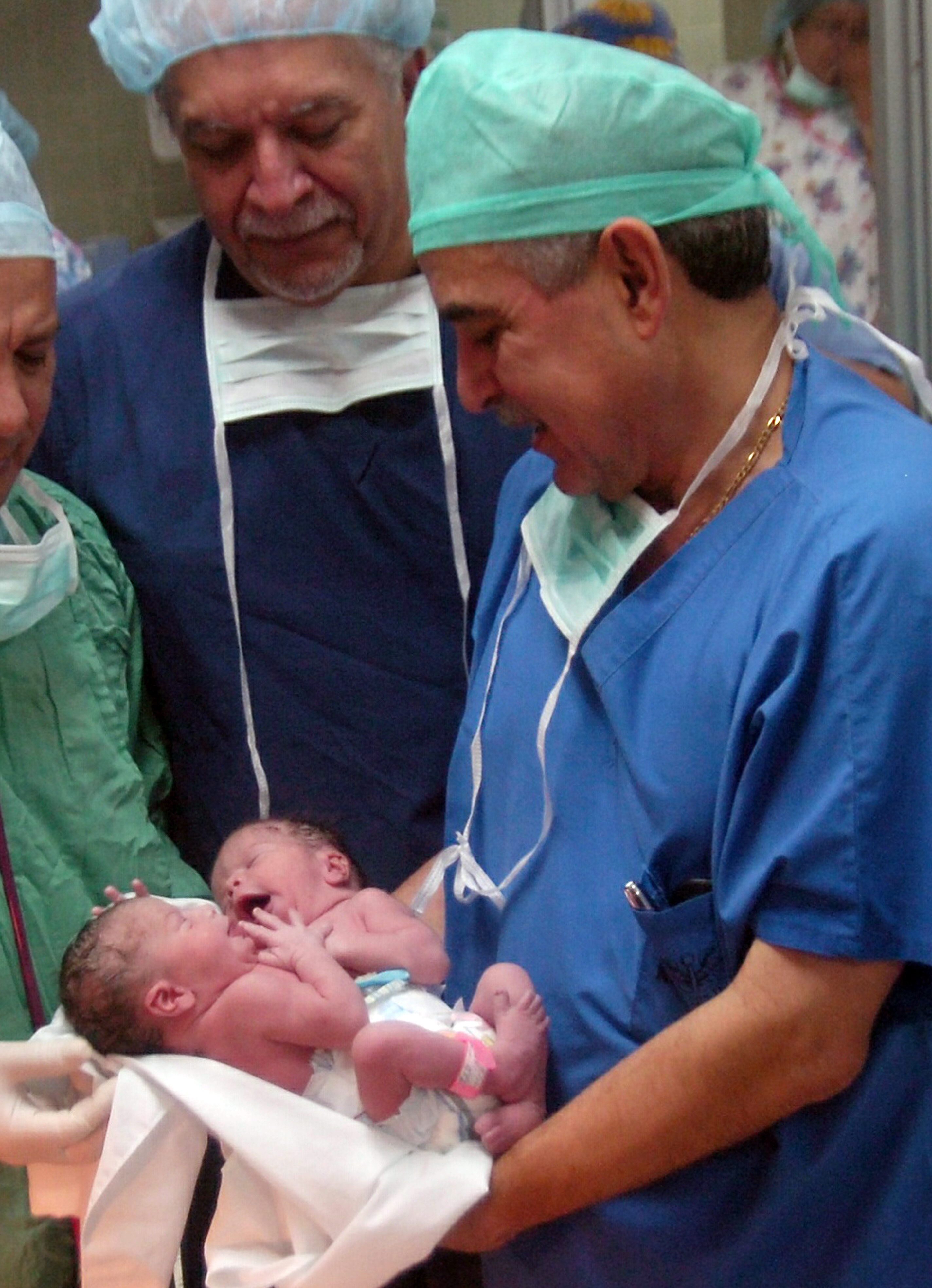 Британка роди втора двойка близнаци на същата дата