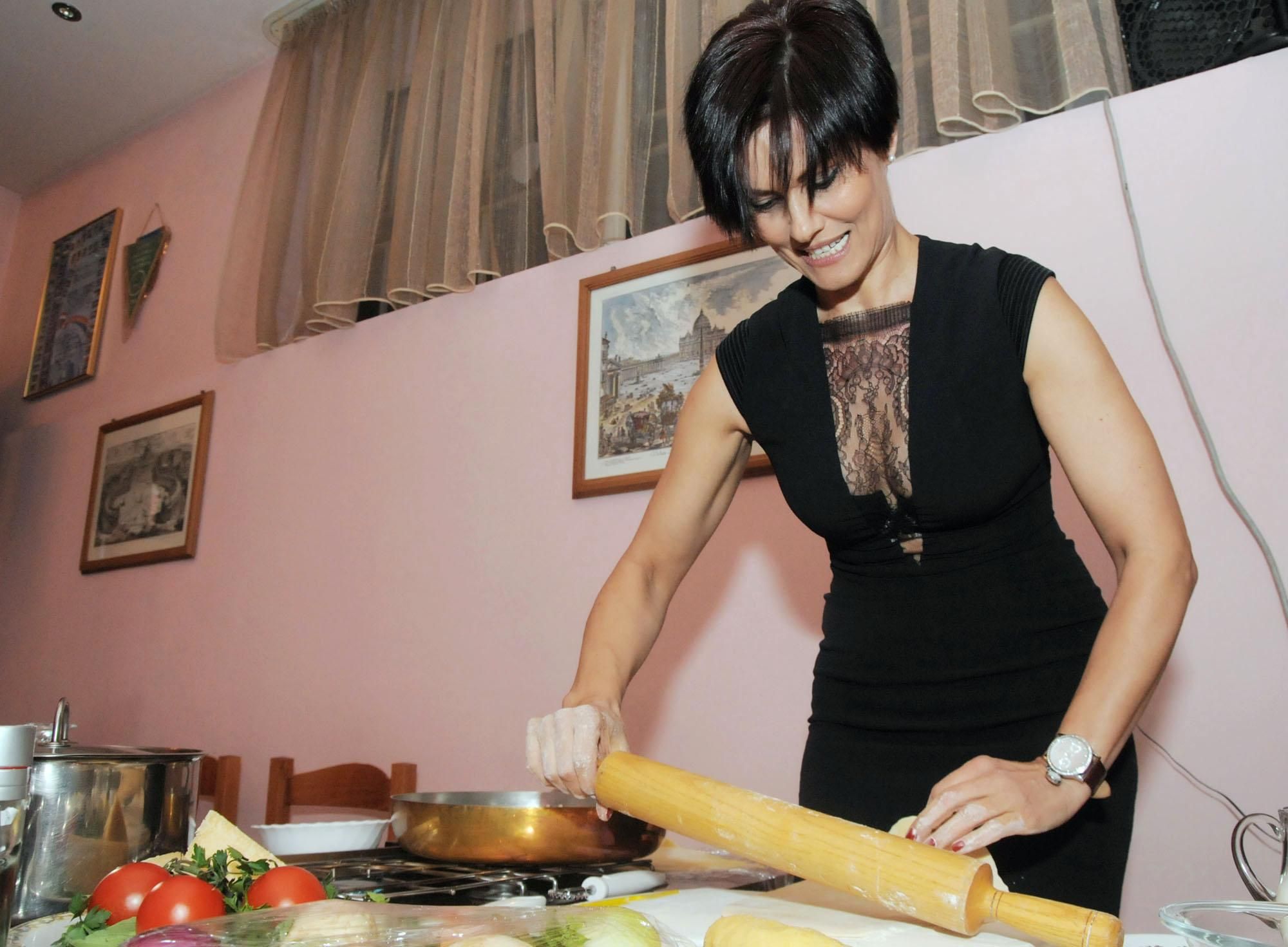 Камелия Воче приготвя паста