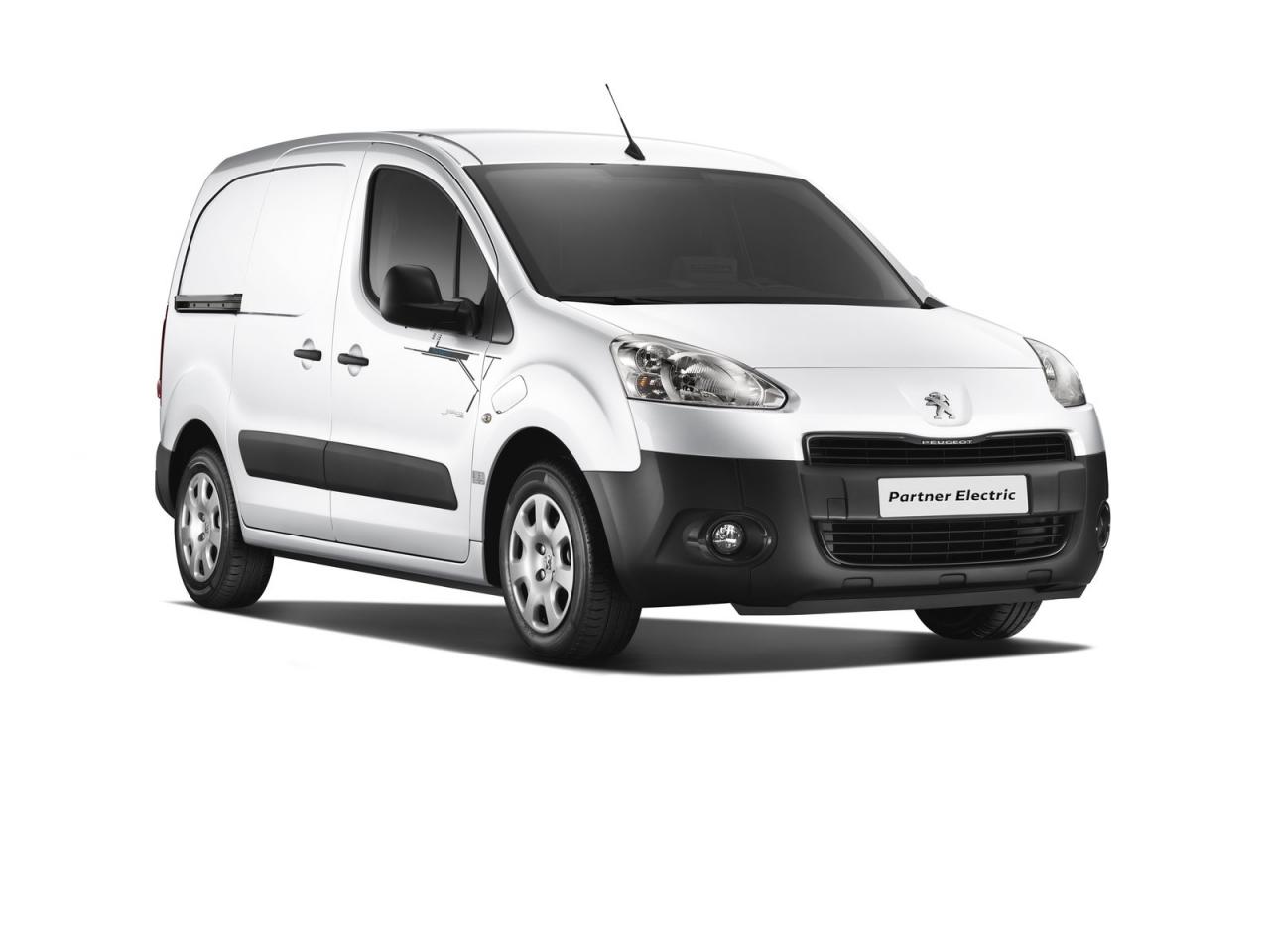 Peugeot пуска изцяло електрически Partner