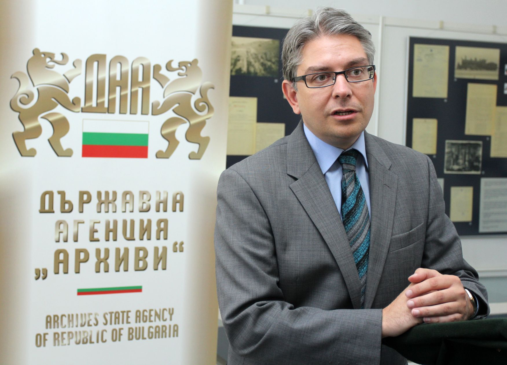 Д-р Мартин Иванов допълни, че в протоколите от заседанията на Политбюро се забелязва и ”огромно дребнотемие”