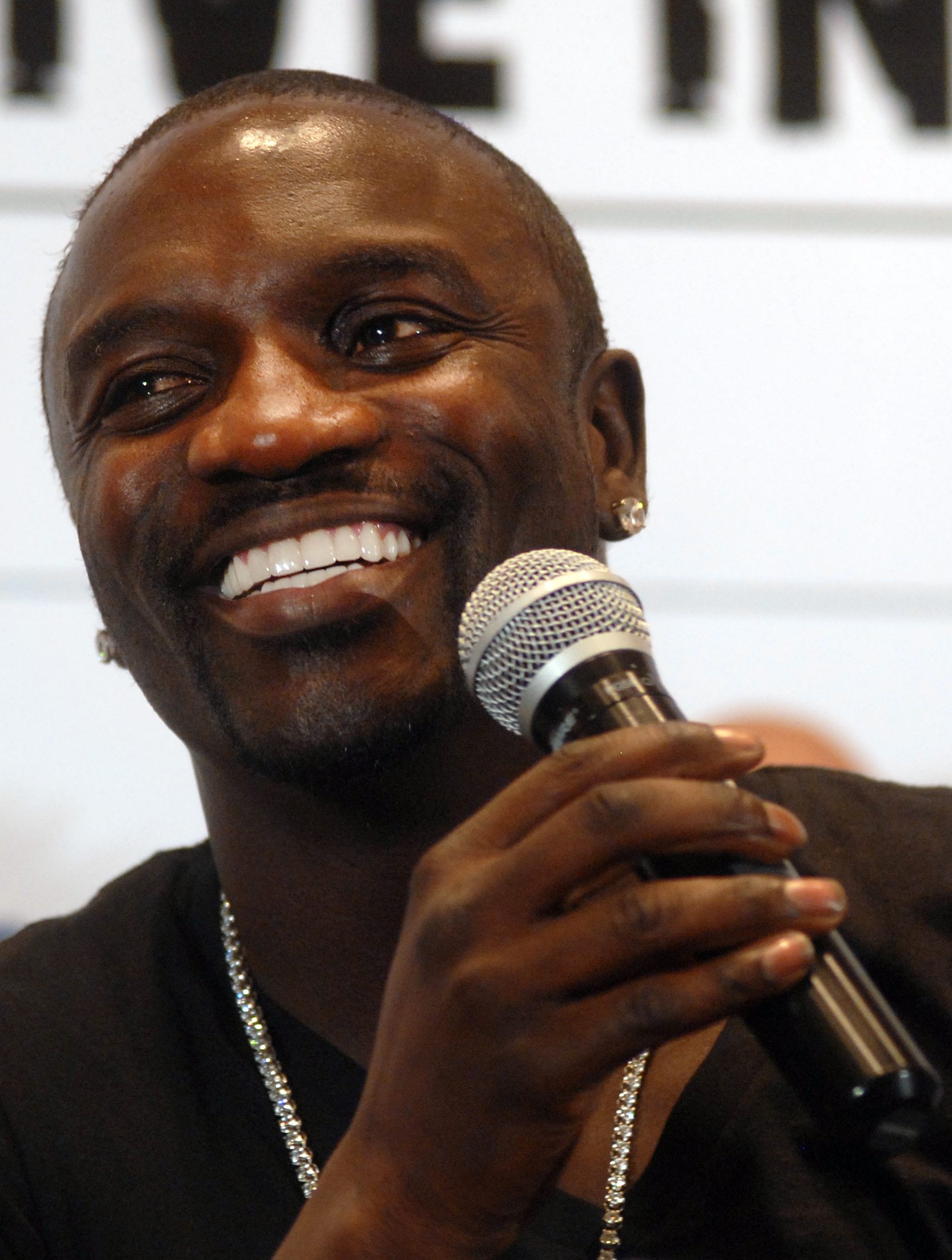 Ейкън, Akon