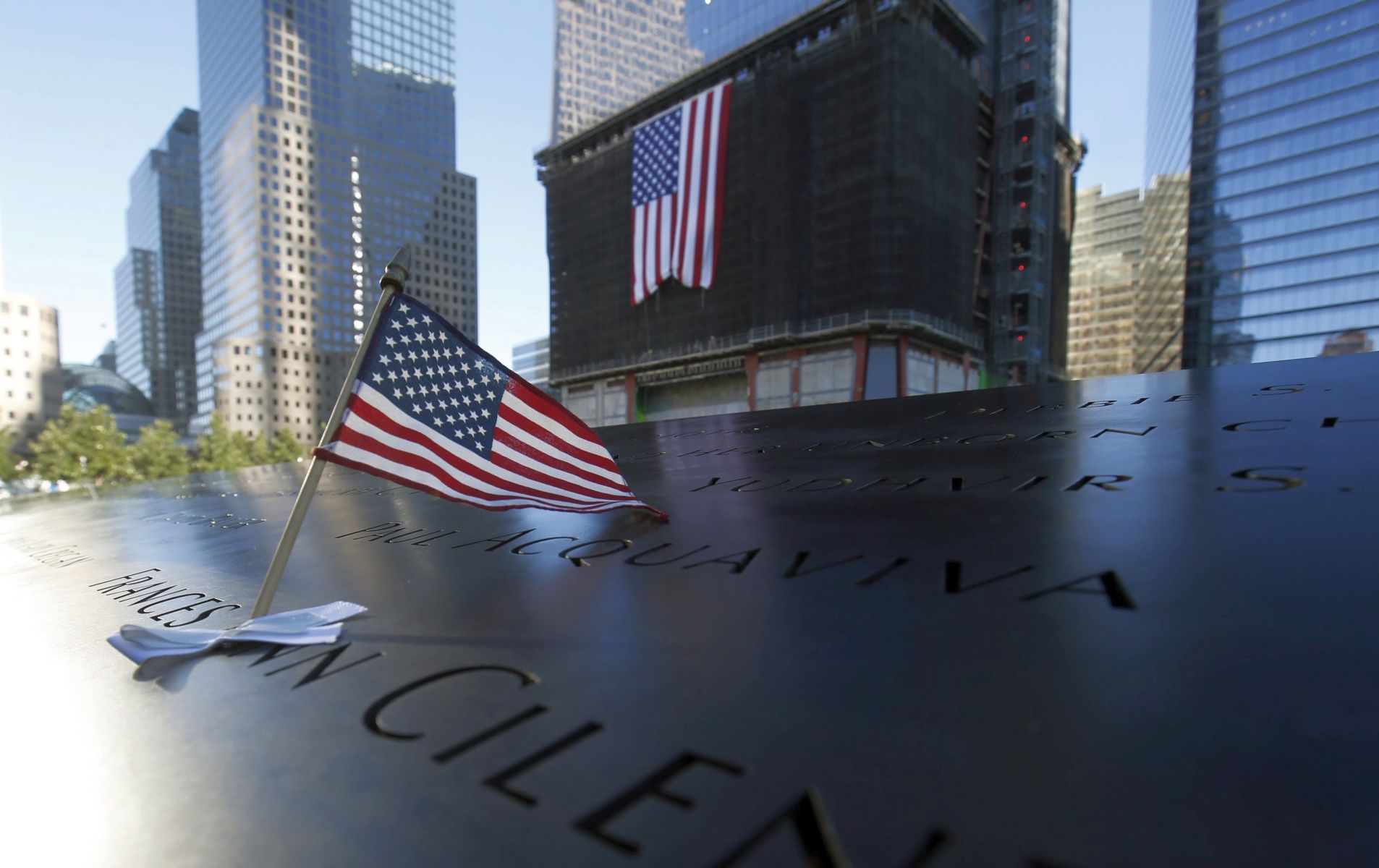 САЩ почитат жертвите на 11/09