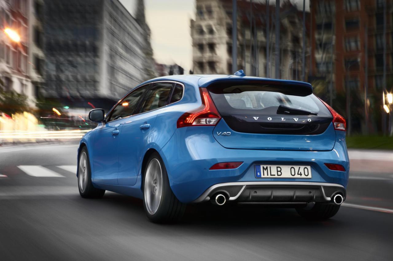 Volvo показа ново V40 R-Design (видео)