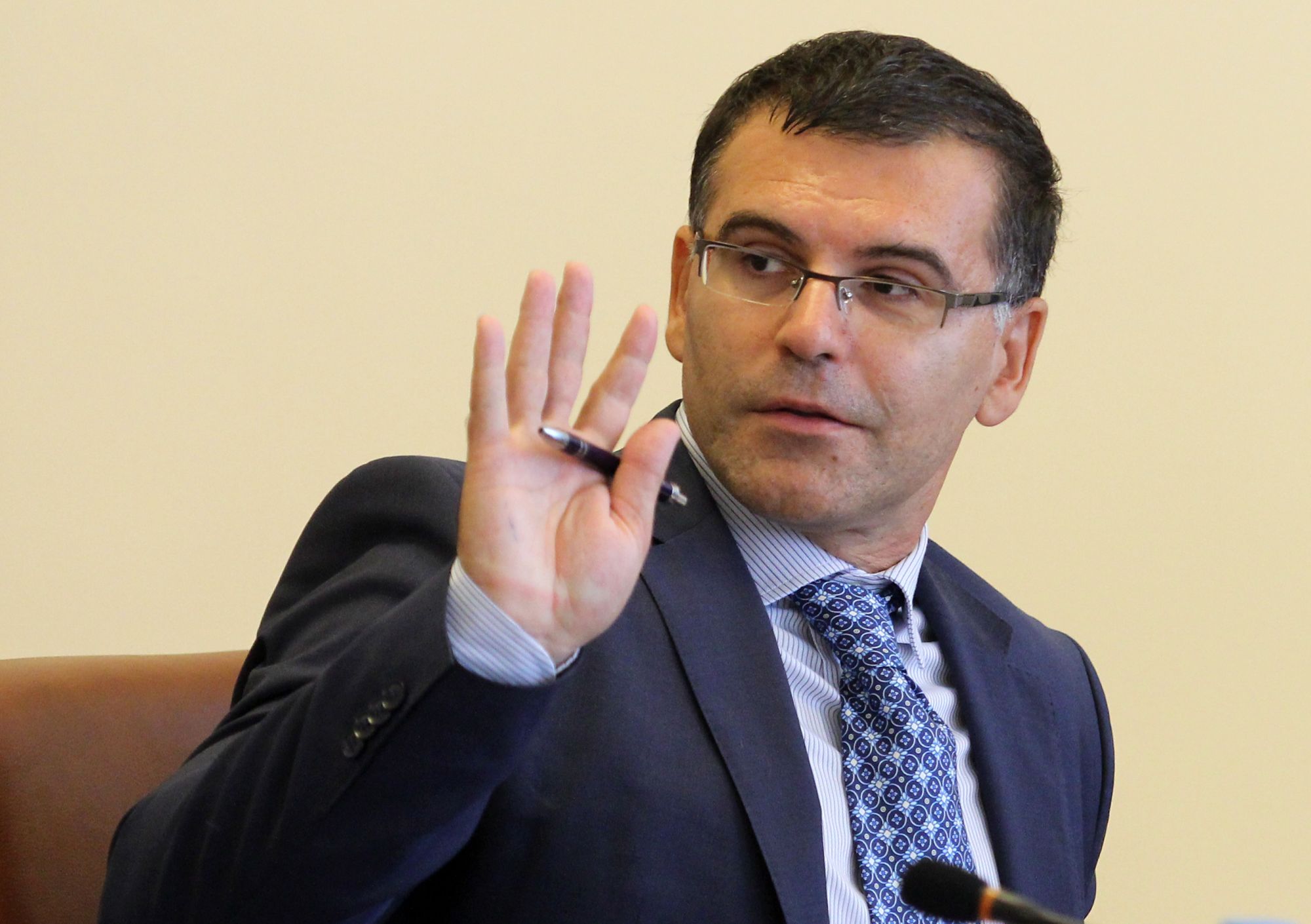 Дянков доволен от бюджет 2012 г., развързва кесията през 2013-а