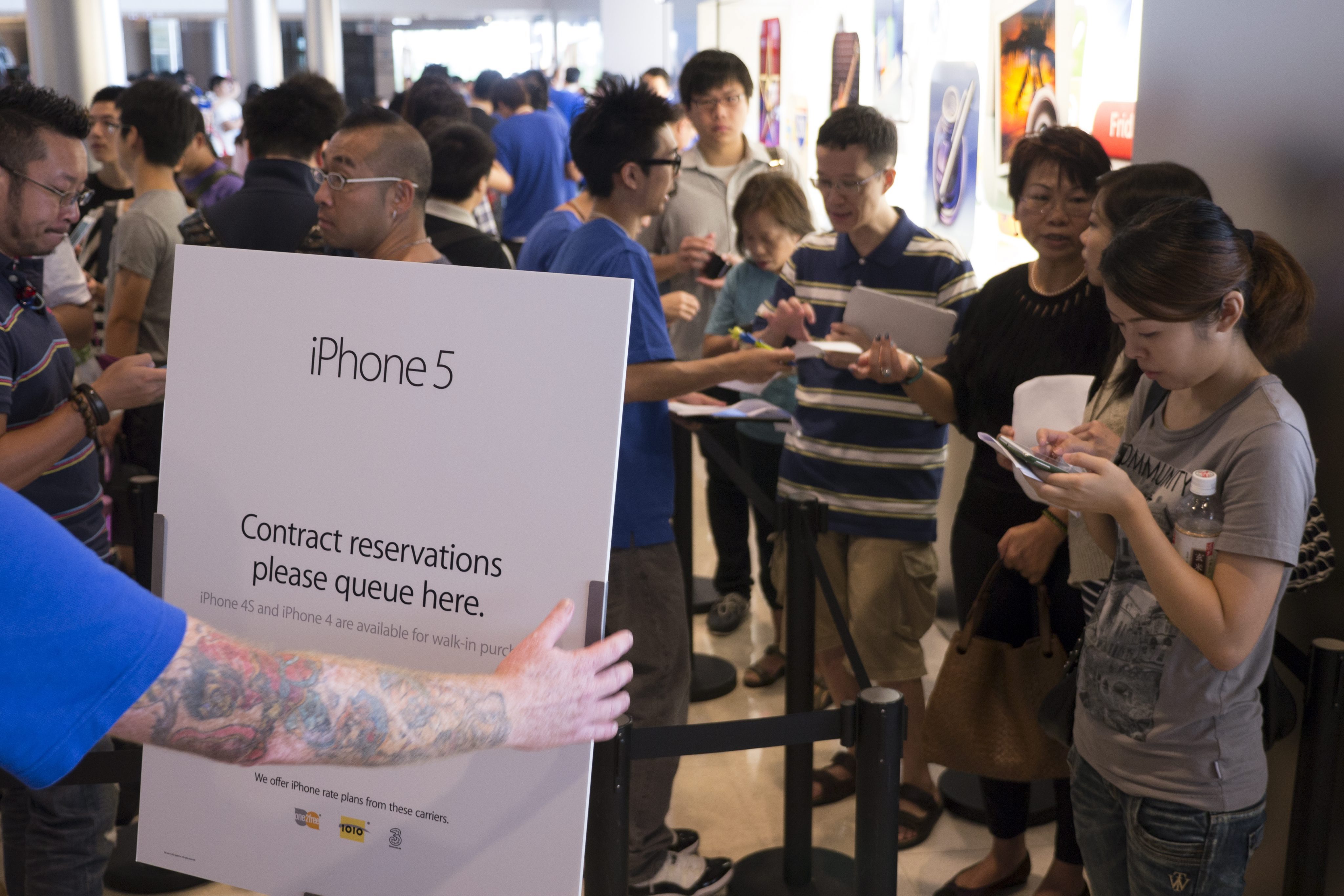 Стартът на iPhone 5 в Хонконг