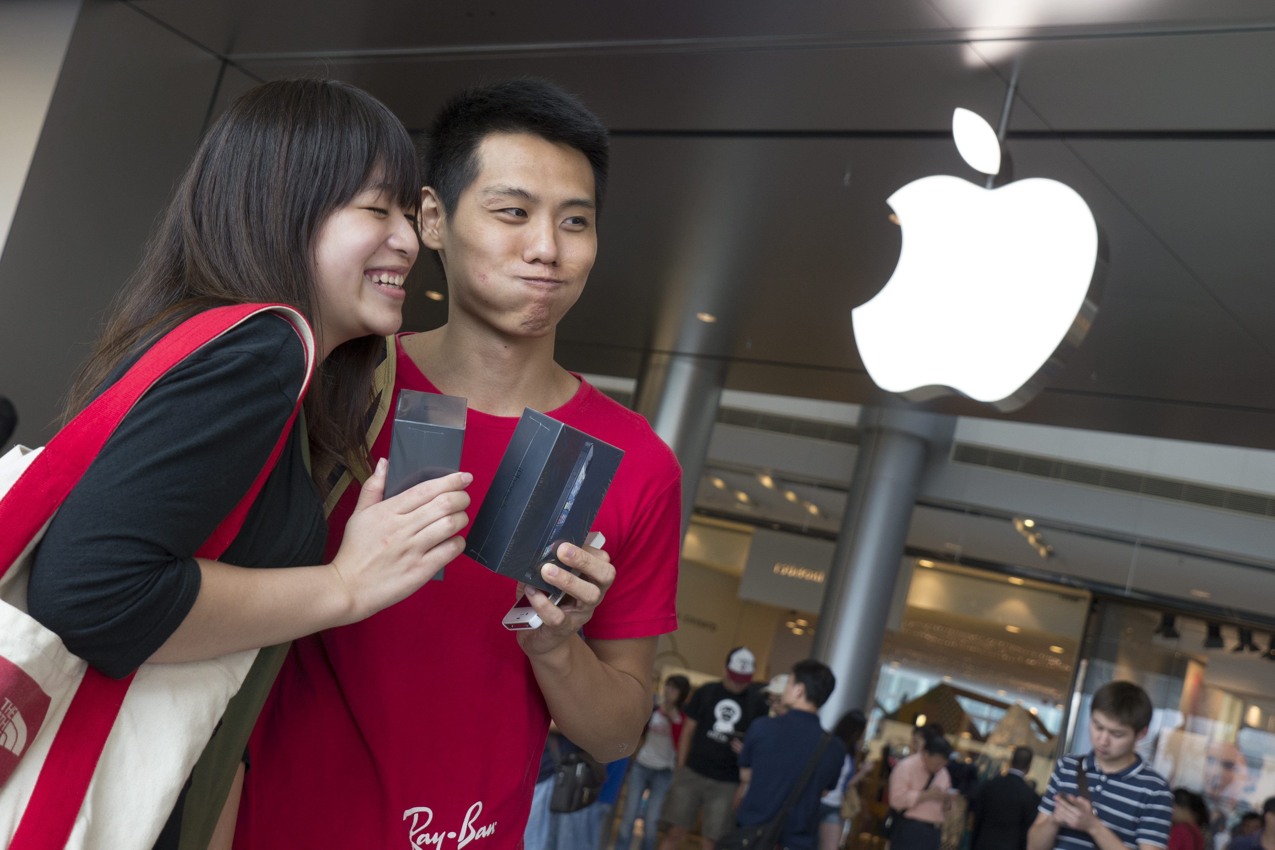 Стартът на iPhone 5 в Хонконг