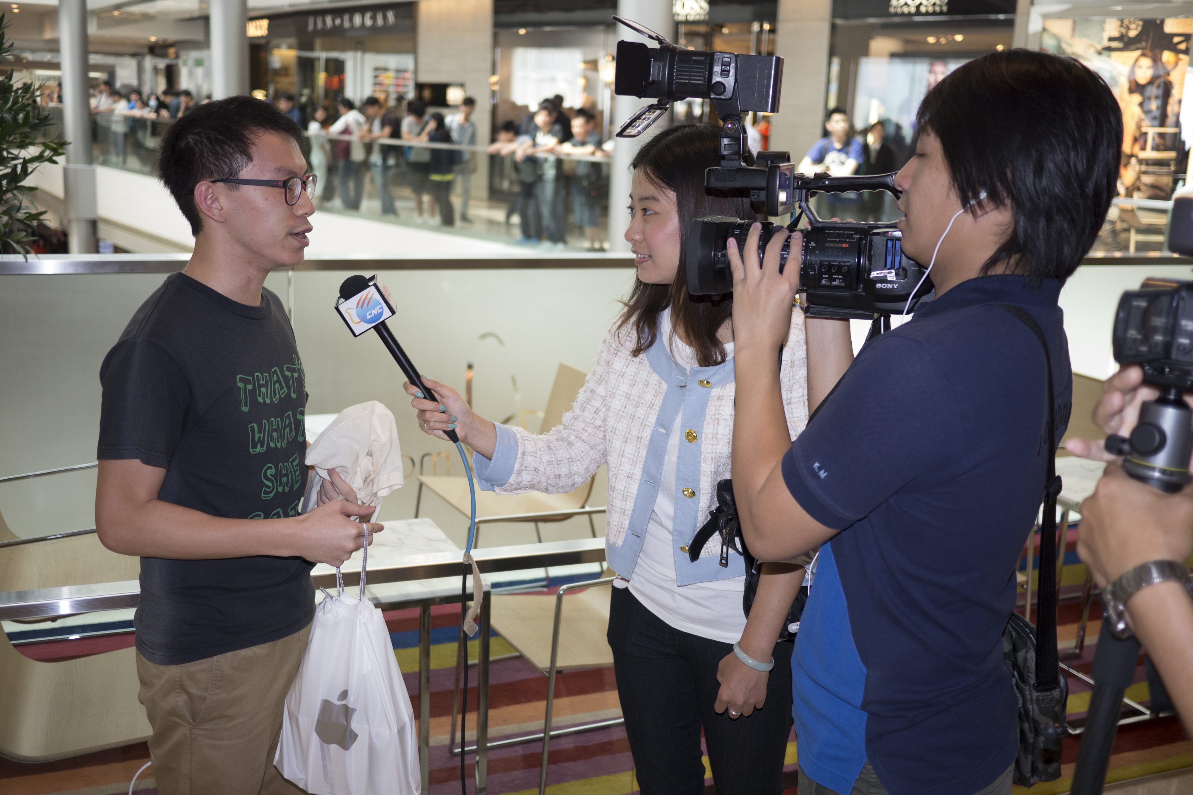 Стартът на iPhone 5 в Хонконг