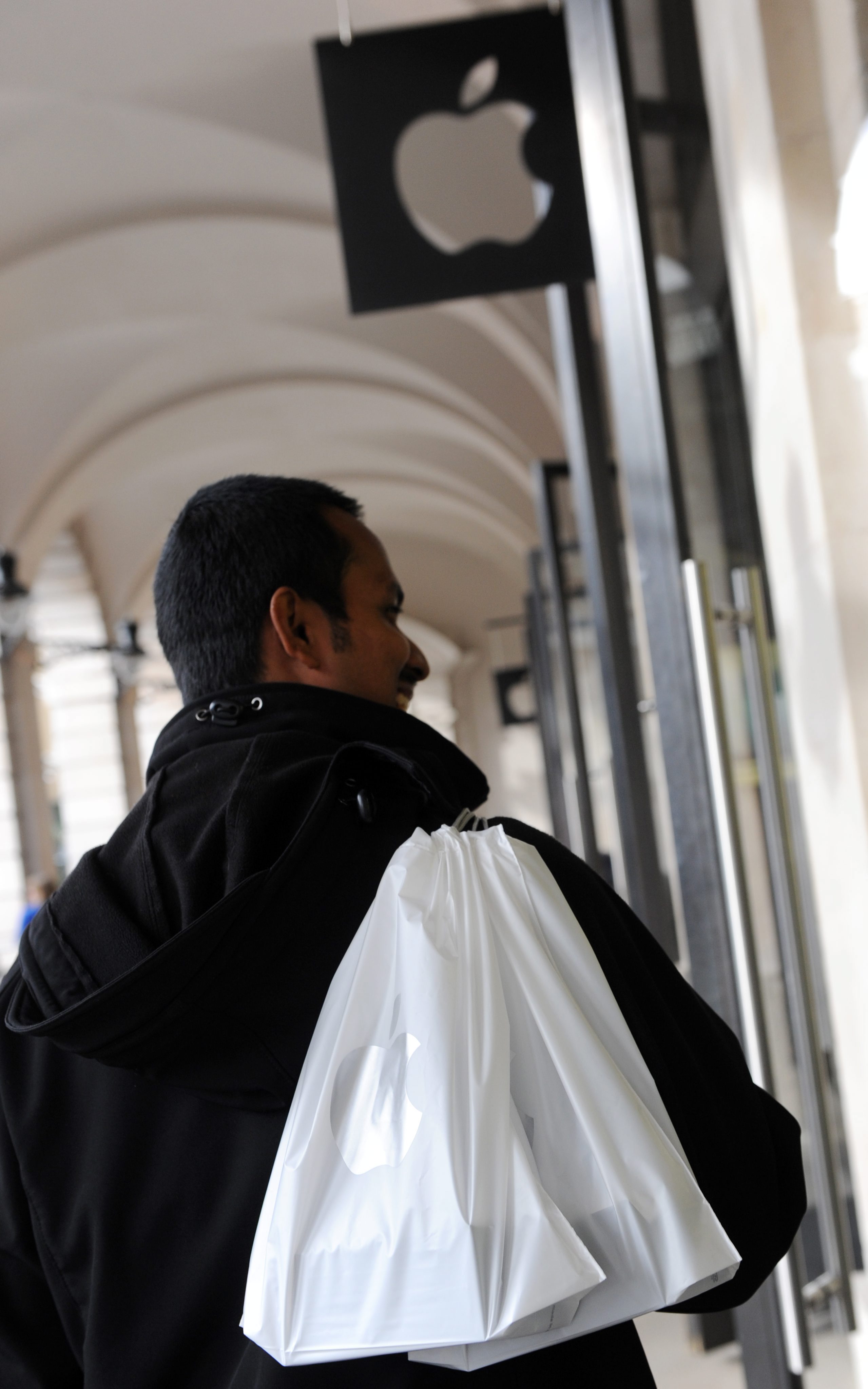 Стартът на iPhone 5 във Великобритания