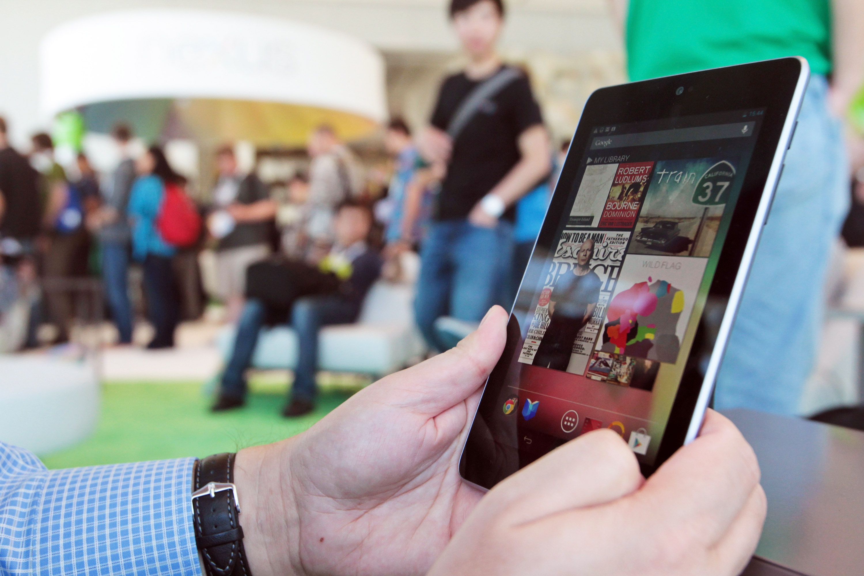 Google Nexus 7 се изправя срещу iPad в Япония
