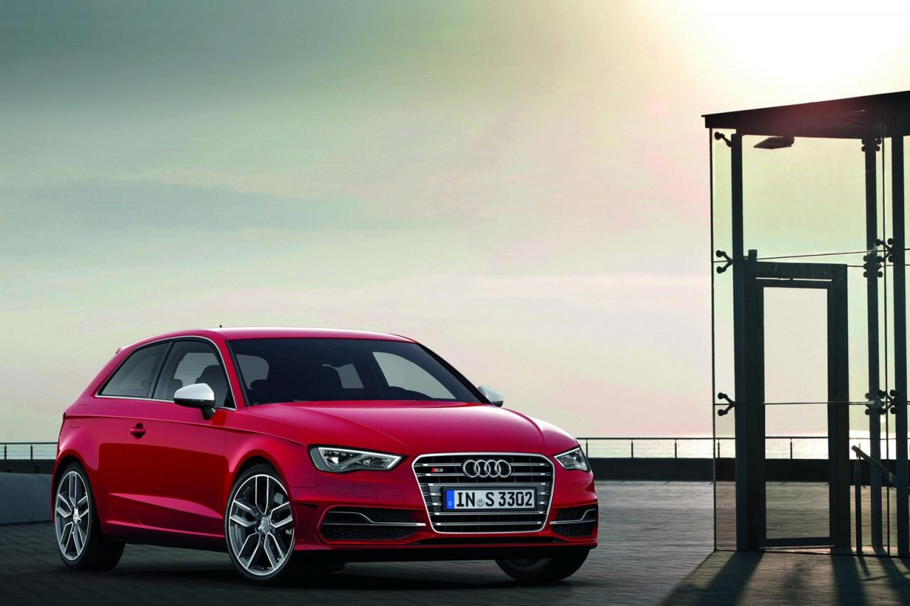 Новото Audi S3 радва с 300 к.с. (видео)