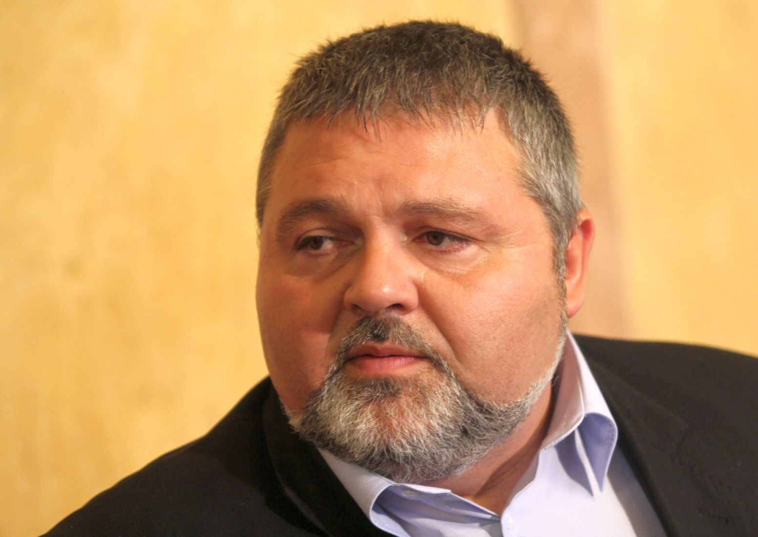 Собственици на заведения плащат по 500 лева срещу предупреждение за предстояща проверка, заяви Кирил Гумнеров