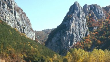 Ремонтират екопътеката в трънското Ждрело