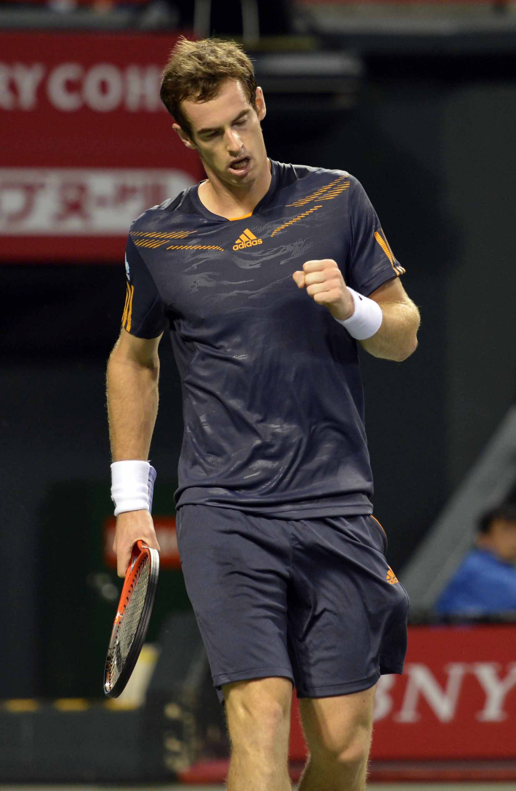 Мъри се справи с Федерер и е на финал в Шанхай