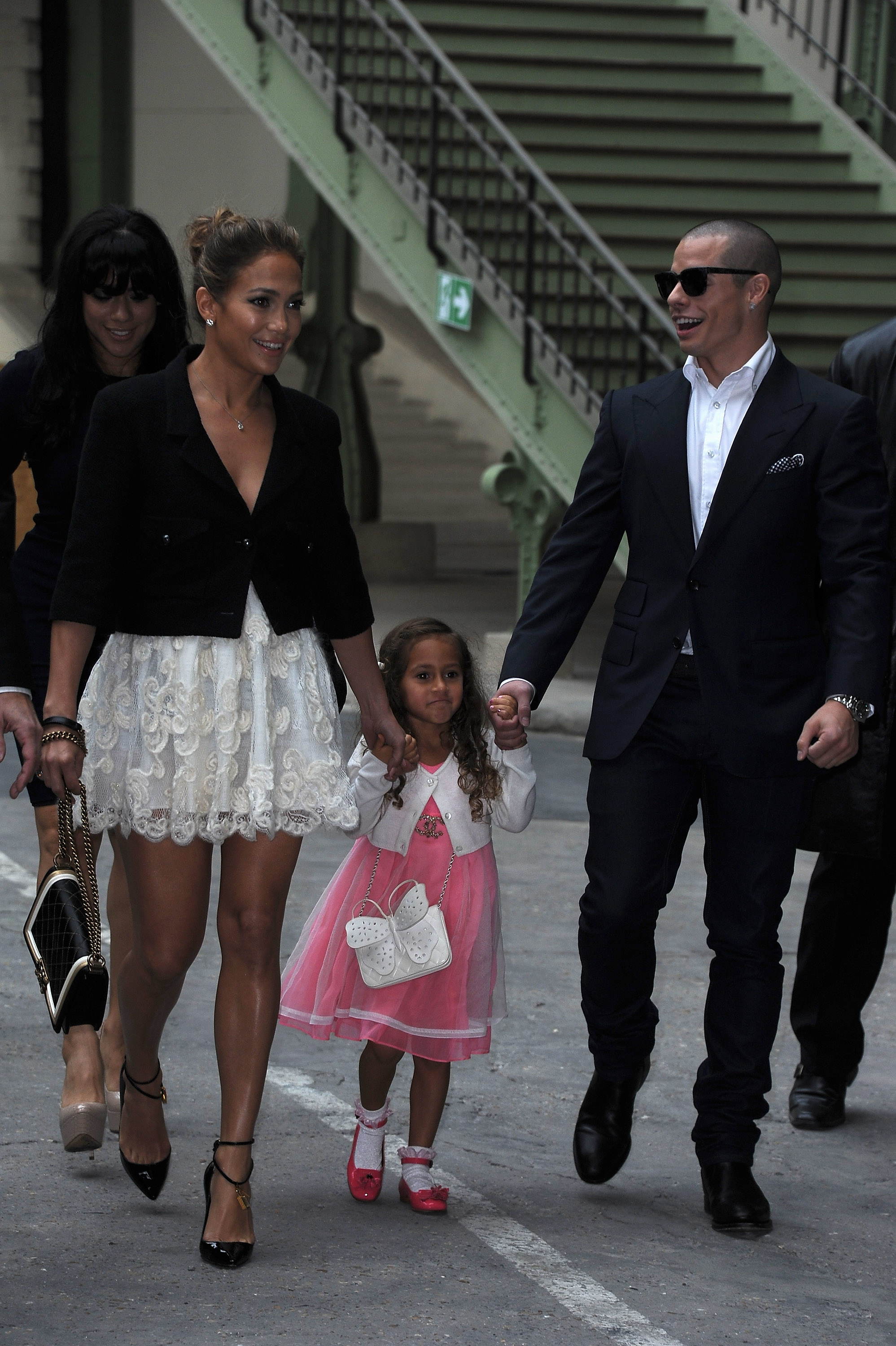 Дженифър Лопес с дъщеря си Ема и бившия си приятел Каспър Смарт