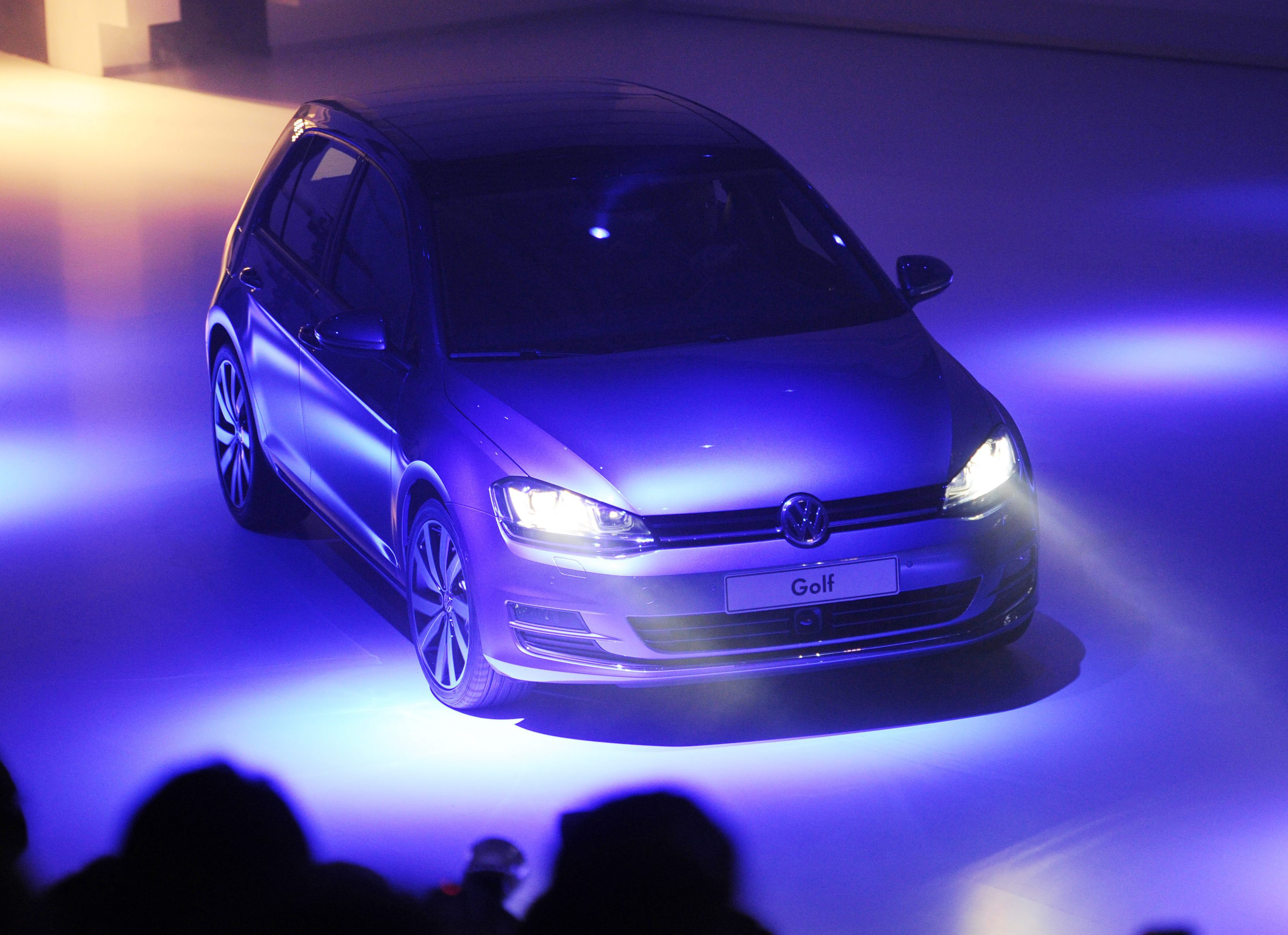 Volkswagen обяви цените на Golf VII за Великобритания