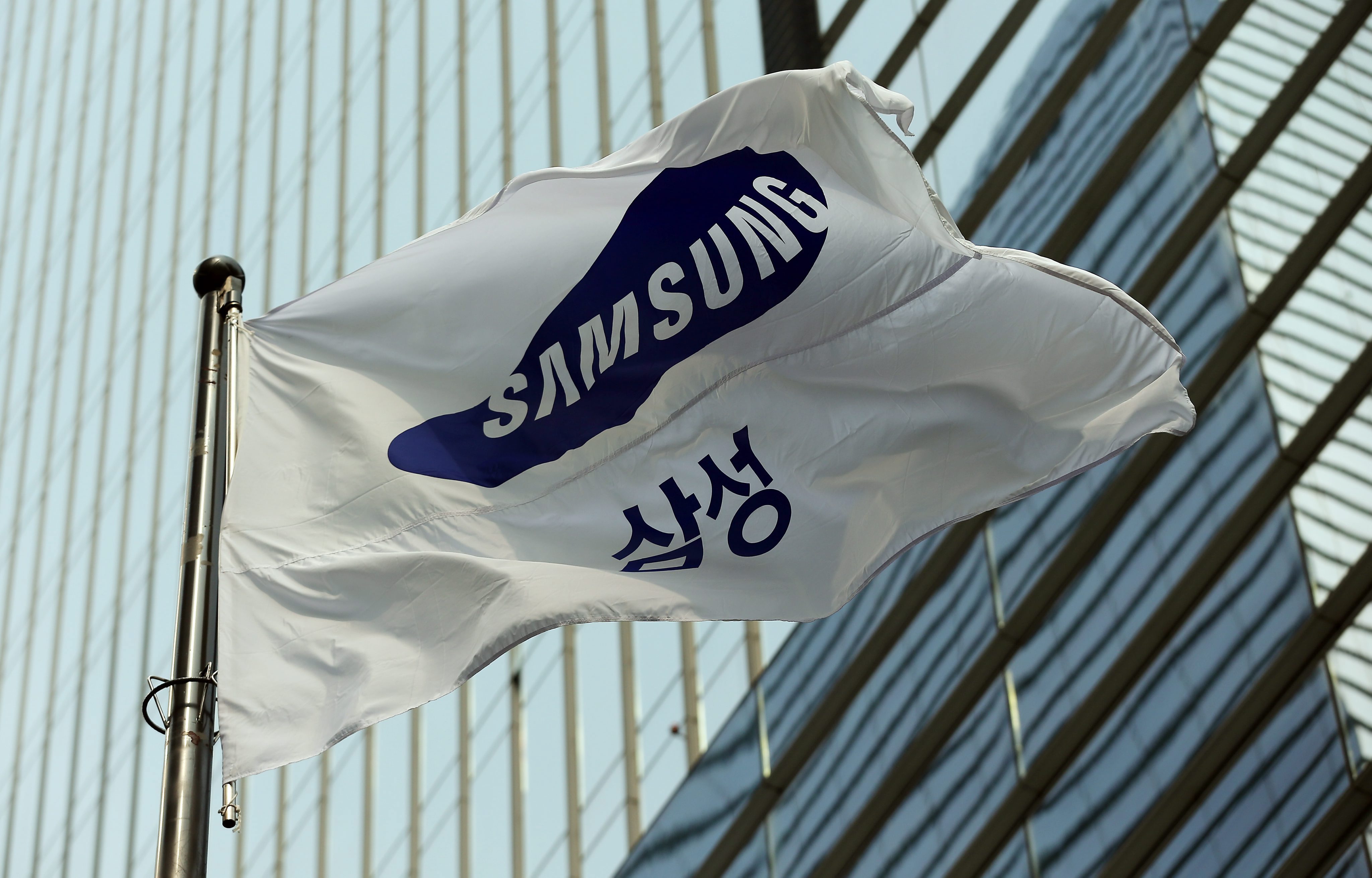 Samsung обмисля голям интернет проект