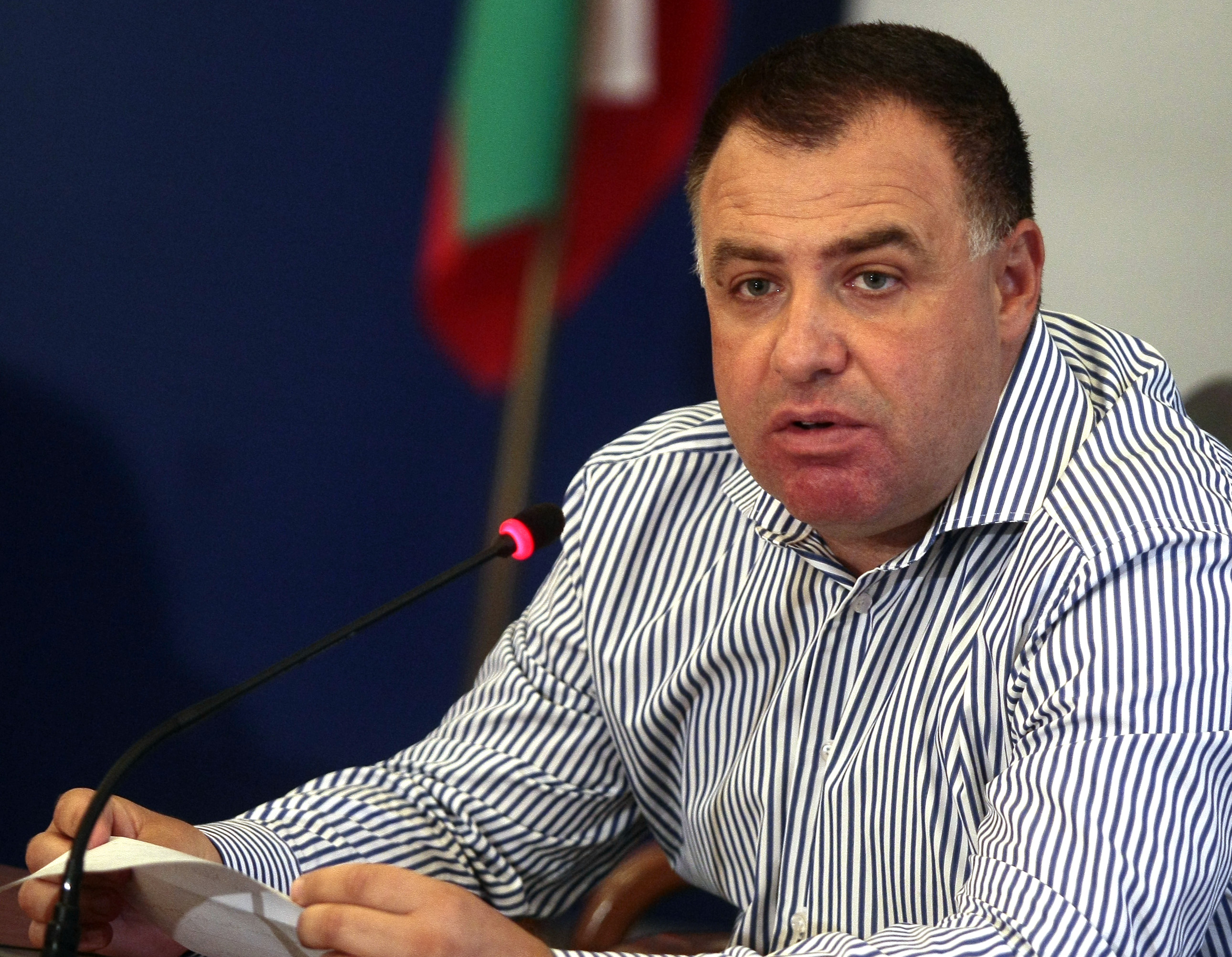 Найденов прогнозира присъда за заменките и загуба на милиарди