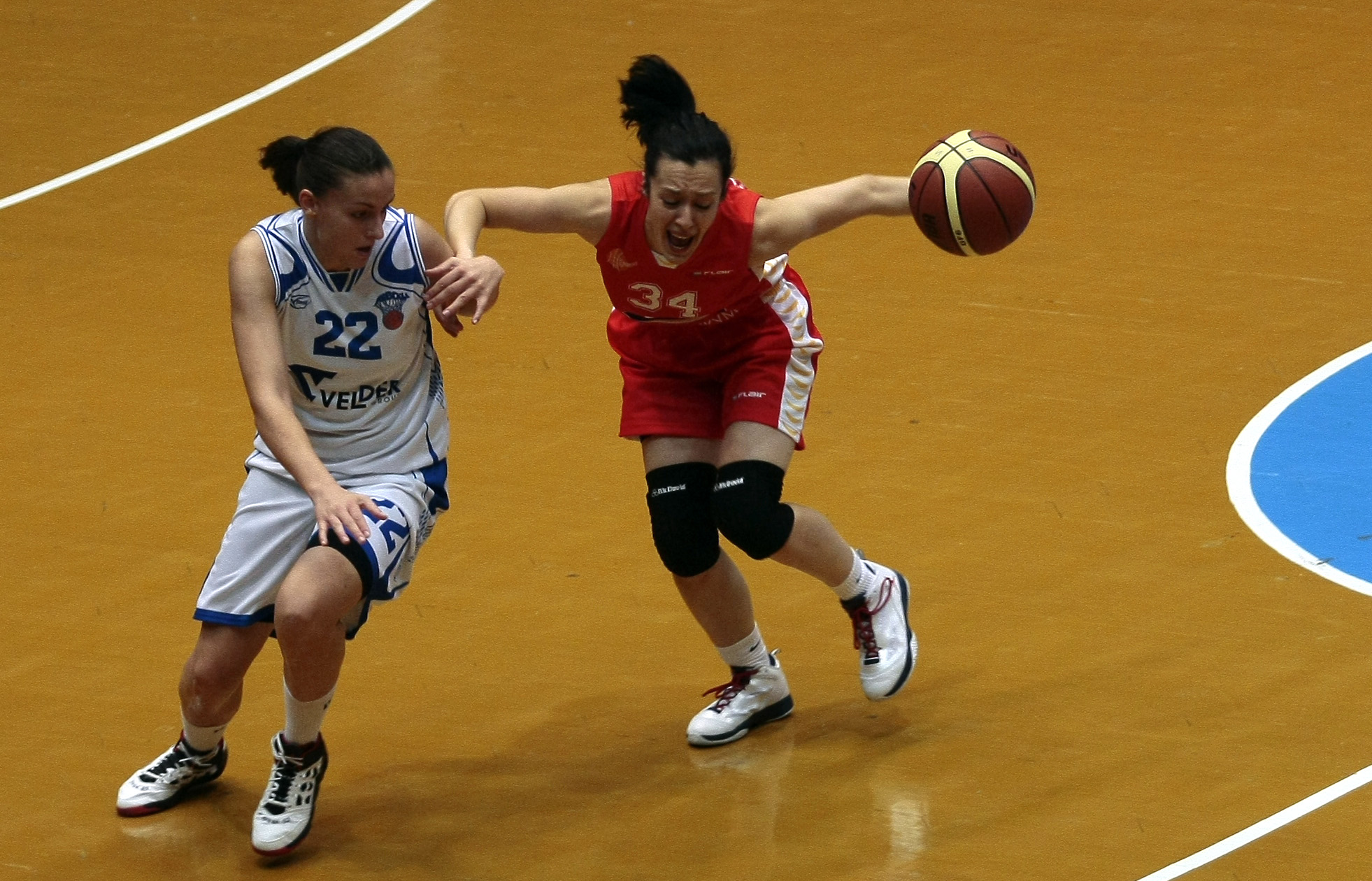 Хасково 2012 победи Левски в женската баскетболна лига