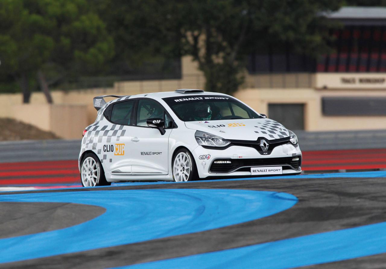 Renault Clio Cup идва с 220 ”коня” под капака