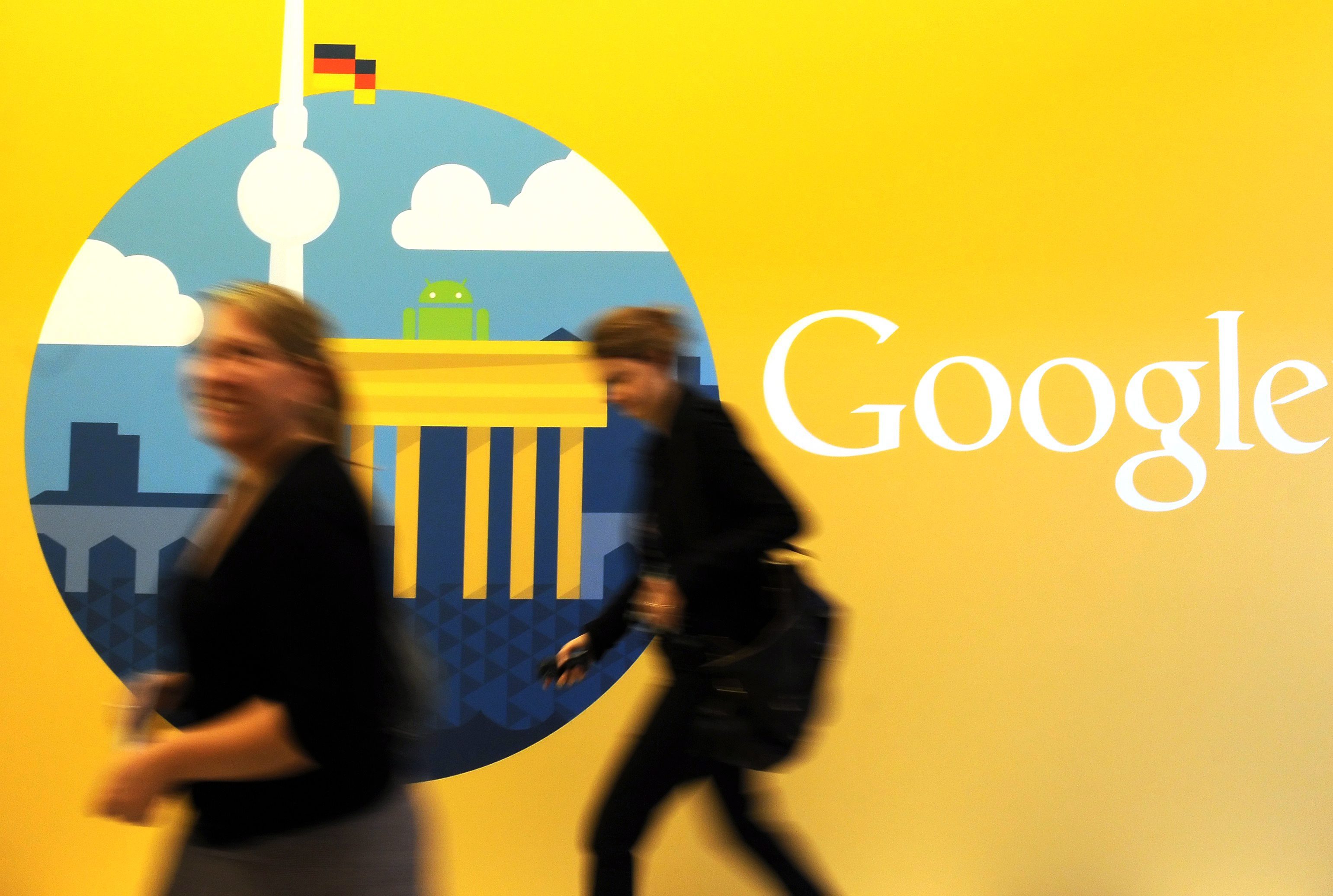 Акциите на Google се сринаха с 10%