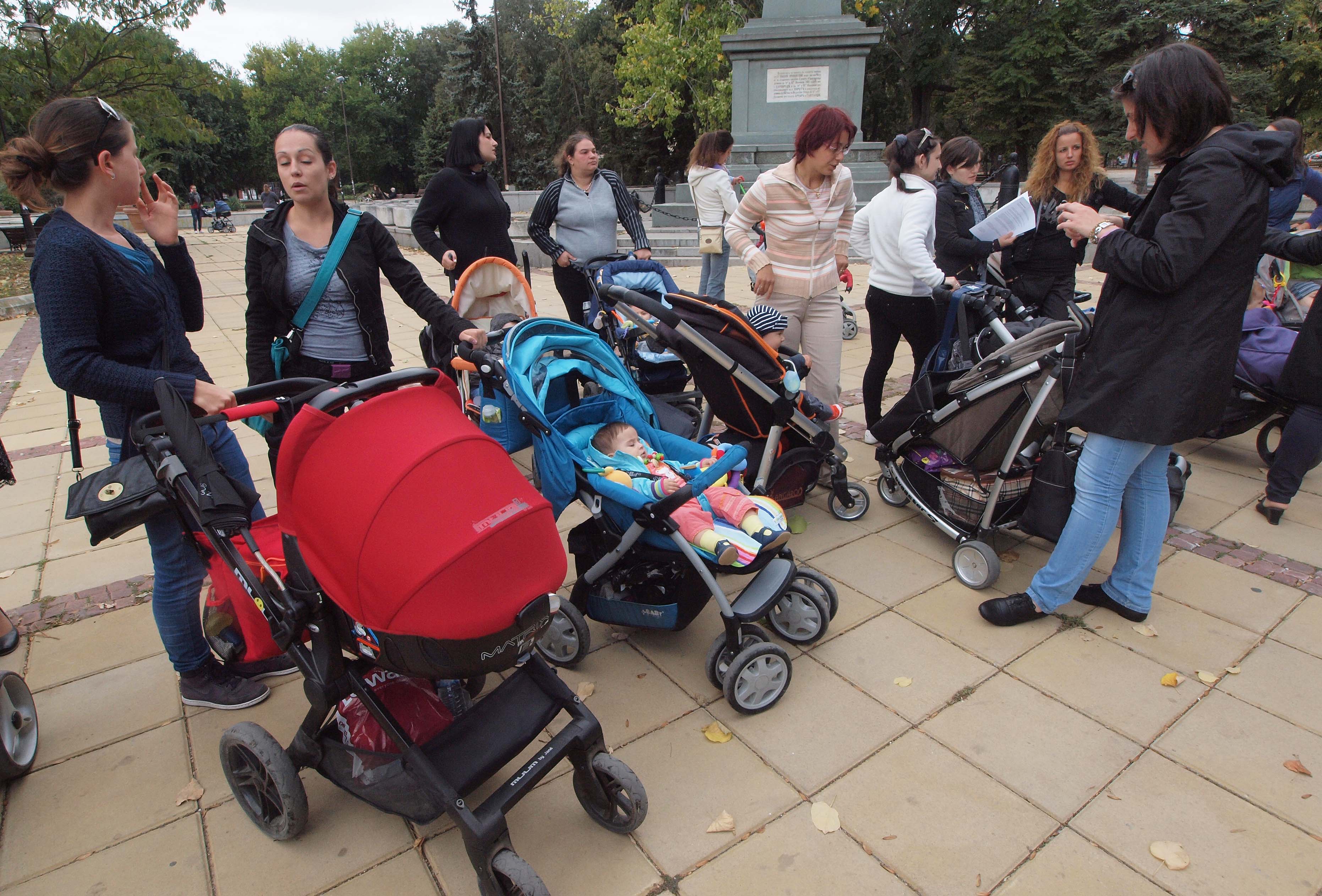 България е сред държавите с най-дълго майчинство, по време на което също се полага платен годишен отпуск