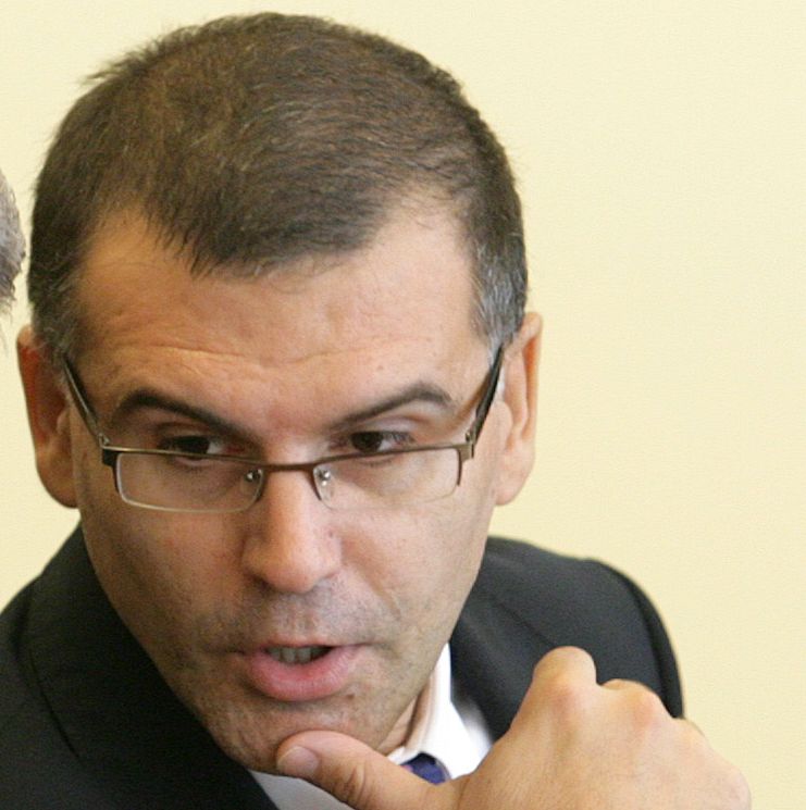 Дянков успокоява света на форум в Русия
