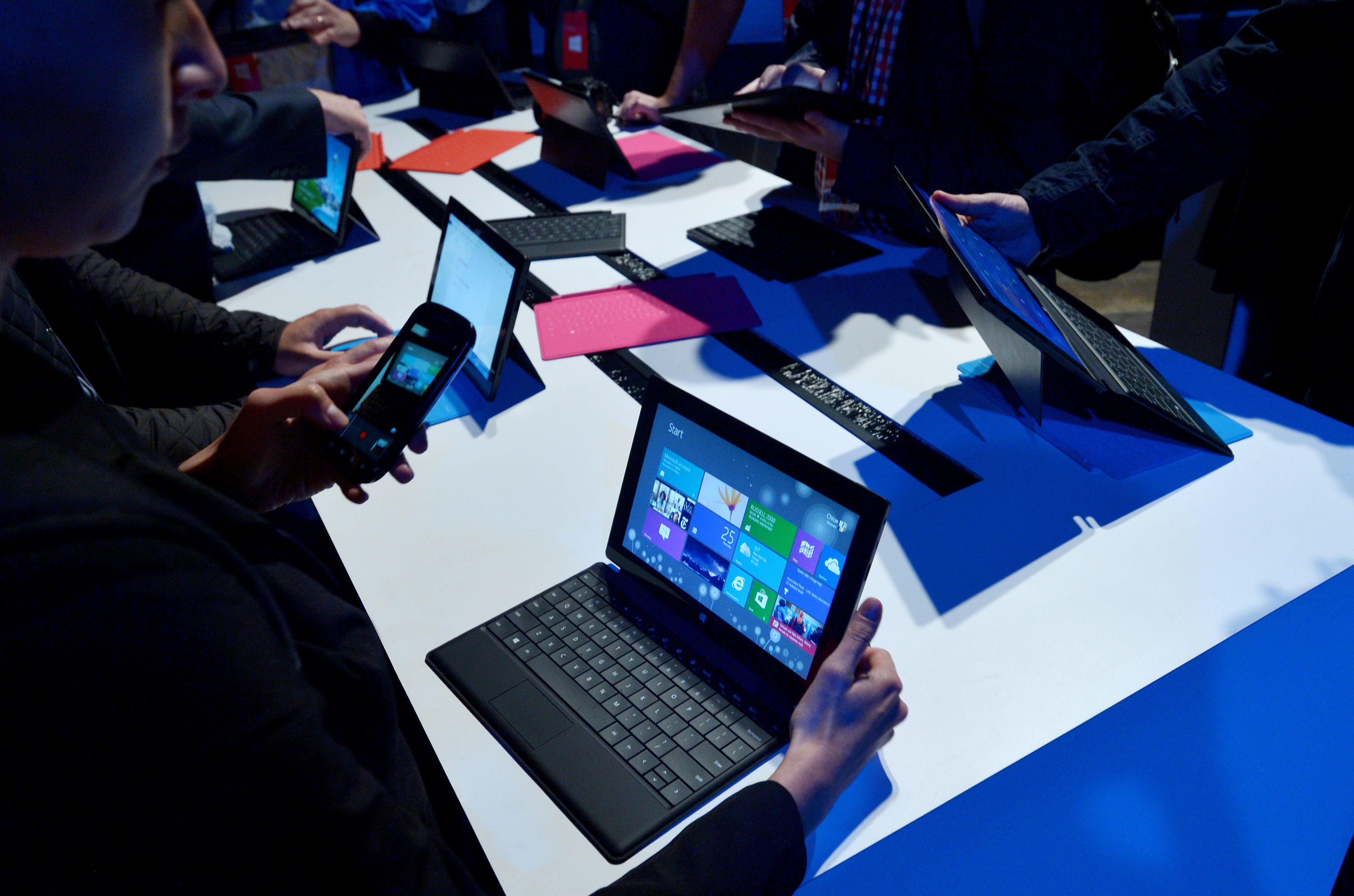 Microsoft представи официално таблета Surface