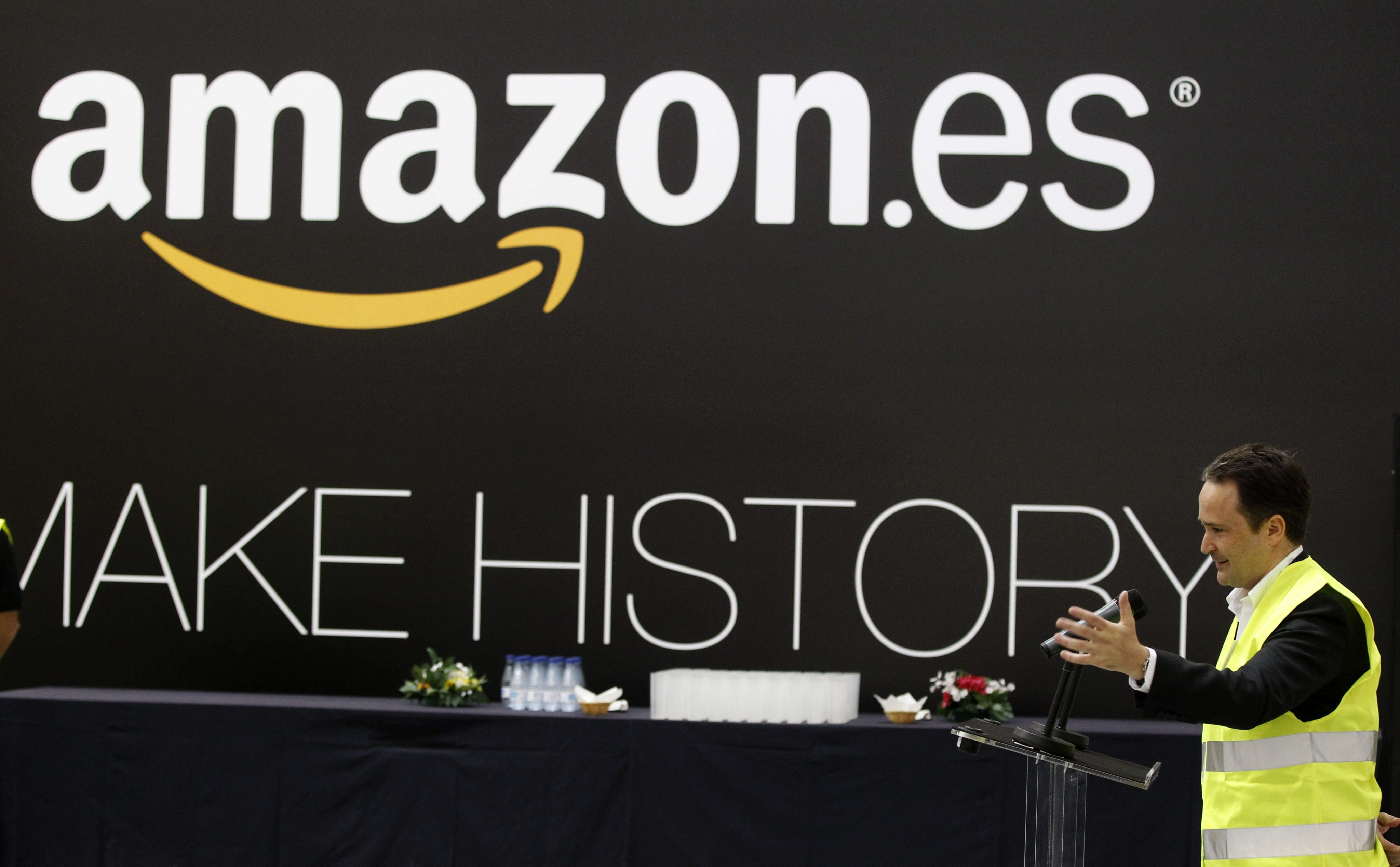 Amazon отчете загуба за първи път от 9 години