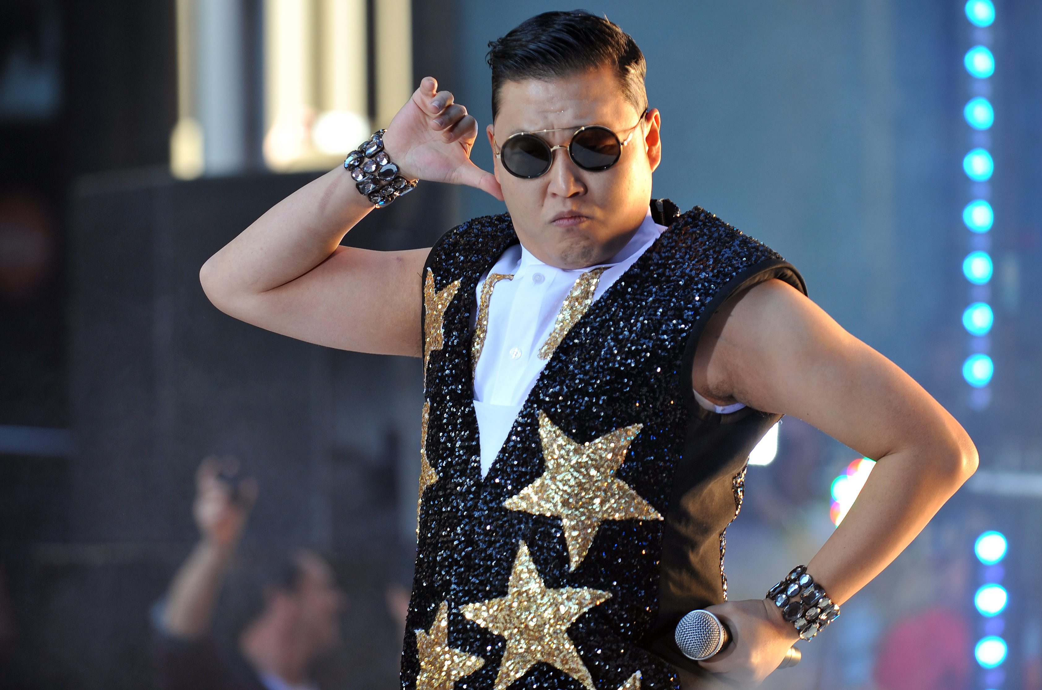 Корейската звезда PSY