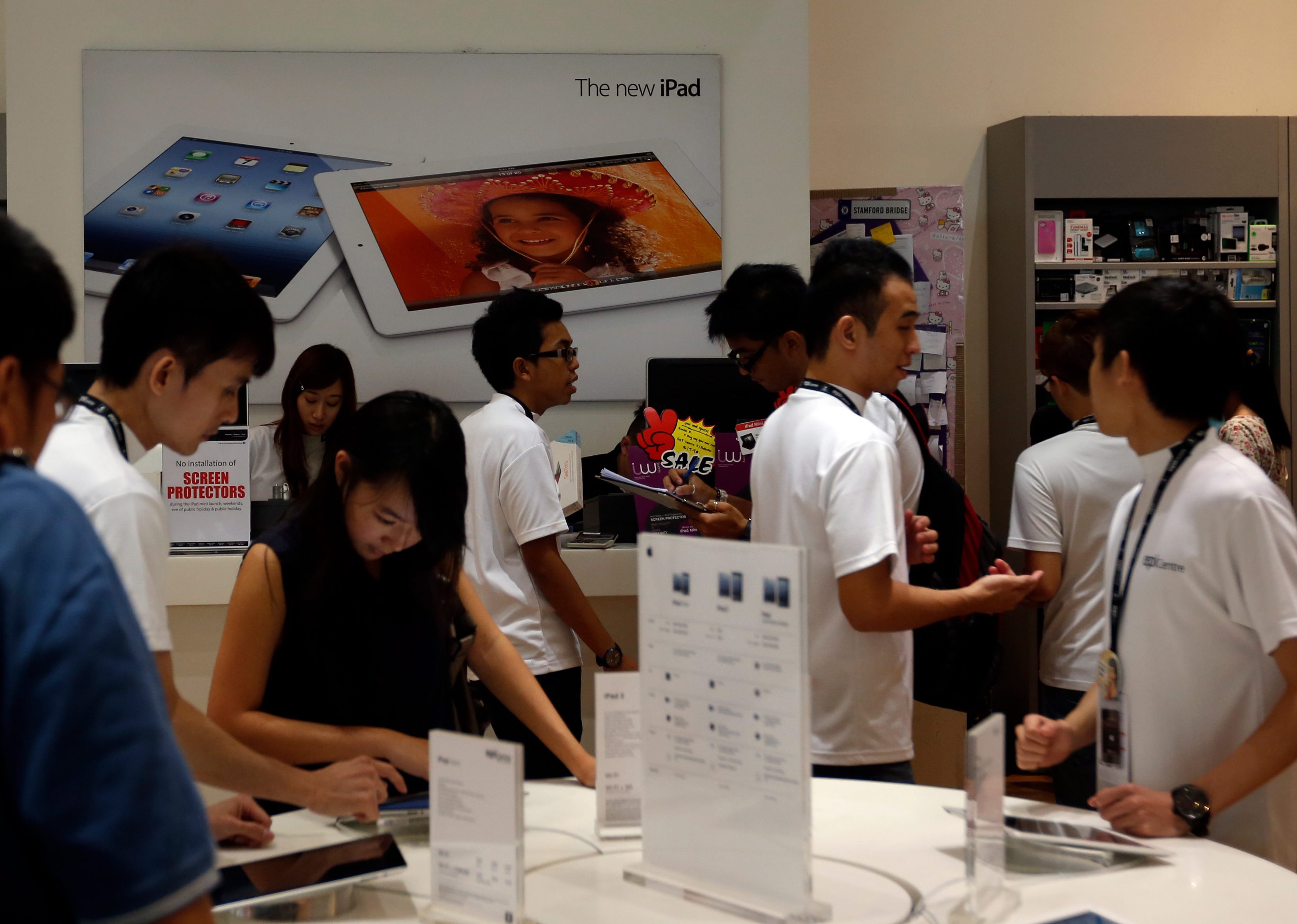 Стартът на iPad mini в Сингапур